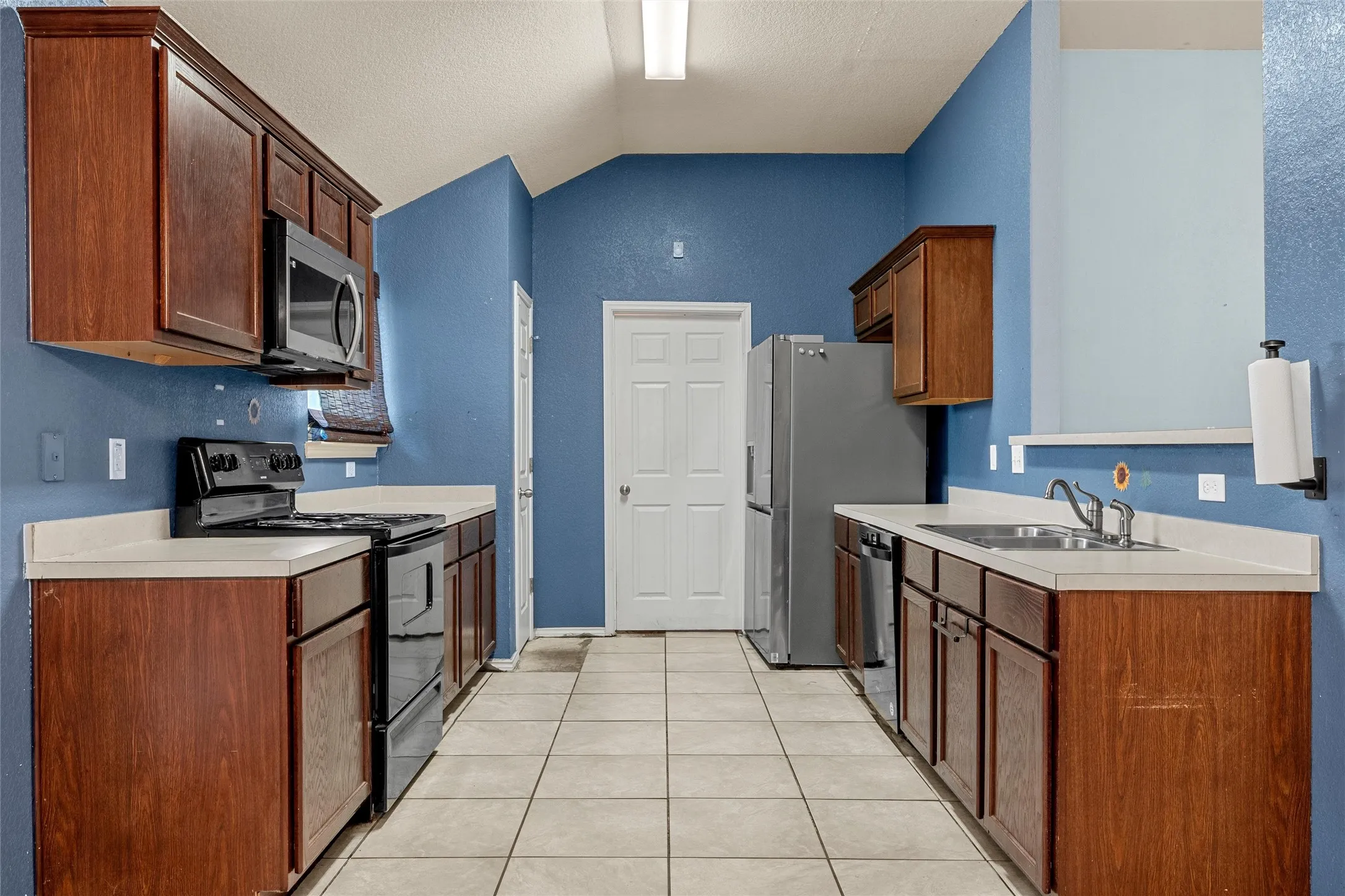 Single Family Residence For Sale in Mc Lennan County , 240 B B Burt, Waco, Texas 76708, 3 Bedroom, 2 Bathroom, 2 Garage spaces, 1,439 Sqft, built in 2009, mls#21386959, Real Estate Agent in Waco, Homes For Sale in Mc Lennan county, Homes For Sale in Waco, Realtor in Waco Texas, Real Estate Brokerage Independent Realty Texas, Luminita Cordes Realtor