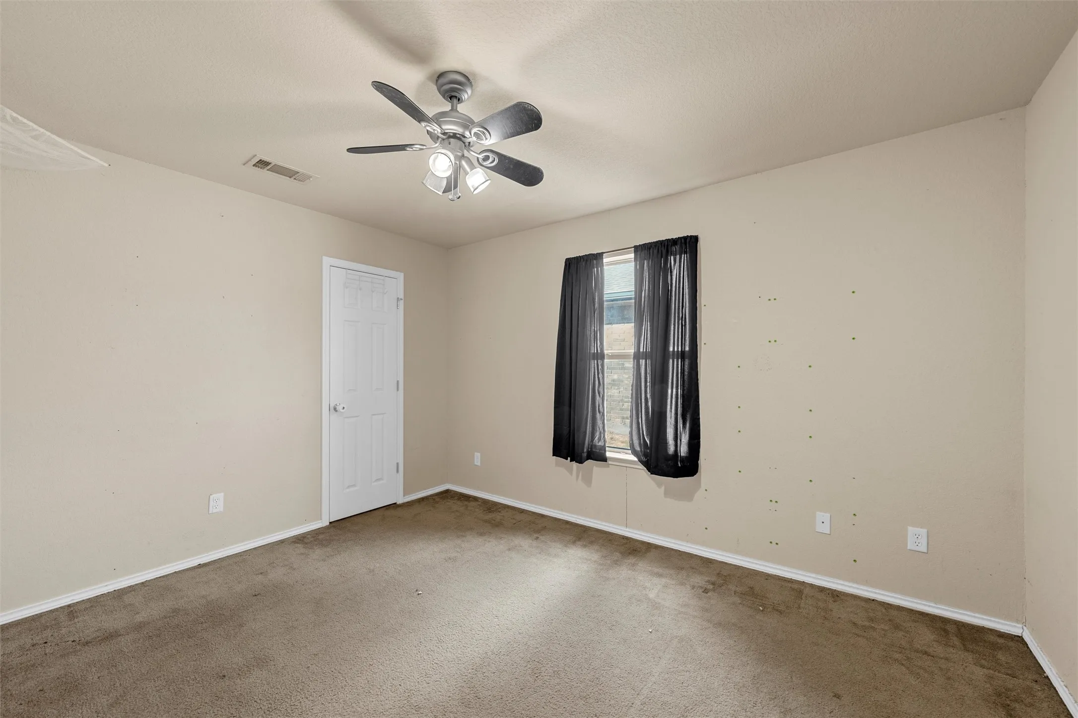 Single Family Residence For Sale in Mc Lennan County , 240 B B Burt, Waco, Texas 76708, 3 Bedroom, 2 Bathroom, 2 Garage spaces, 1,439 Sqft, built in 2009, mls#21386959, Real Estate Agent in Waco, Homes For Sale in Mc Lennan county, Homes For Sale in Waco, Realtor in Waco Texas, Real Estate Brokerage Independent Realty Texas, Luminita Cordes Realtor