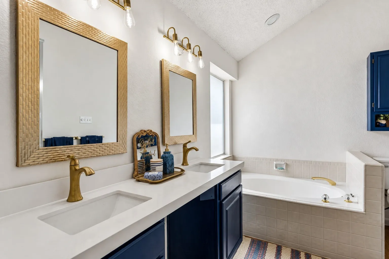 Primary Ensuite Bath
