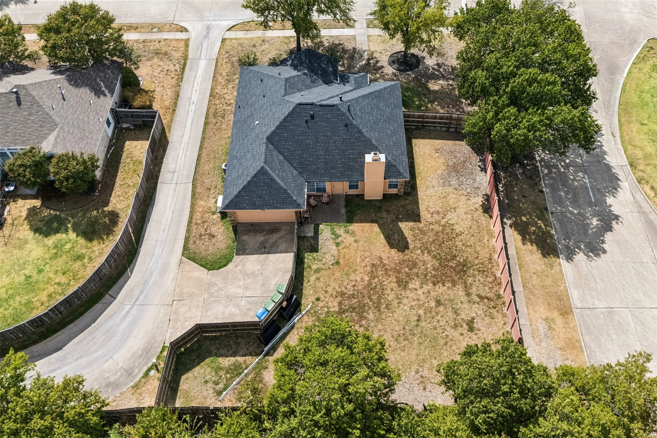 Single Family Residence For Sale in Denton County , 7048 Sample Drive, The Colony, Texas 75056, 4 Bedroom, 2 Bathroom, 2 Garage spaces, 1,831 Sqft, built in 1991, mls#21386853, Real Estate Agent in The Colony, Homes For Sale in Denton county, Homes For Sale in The Colony, Realtor in The Colony Texas, Real Estate Brokerage Independent Realty Texas, Luminita Cordes Realtor