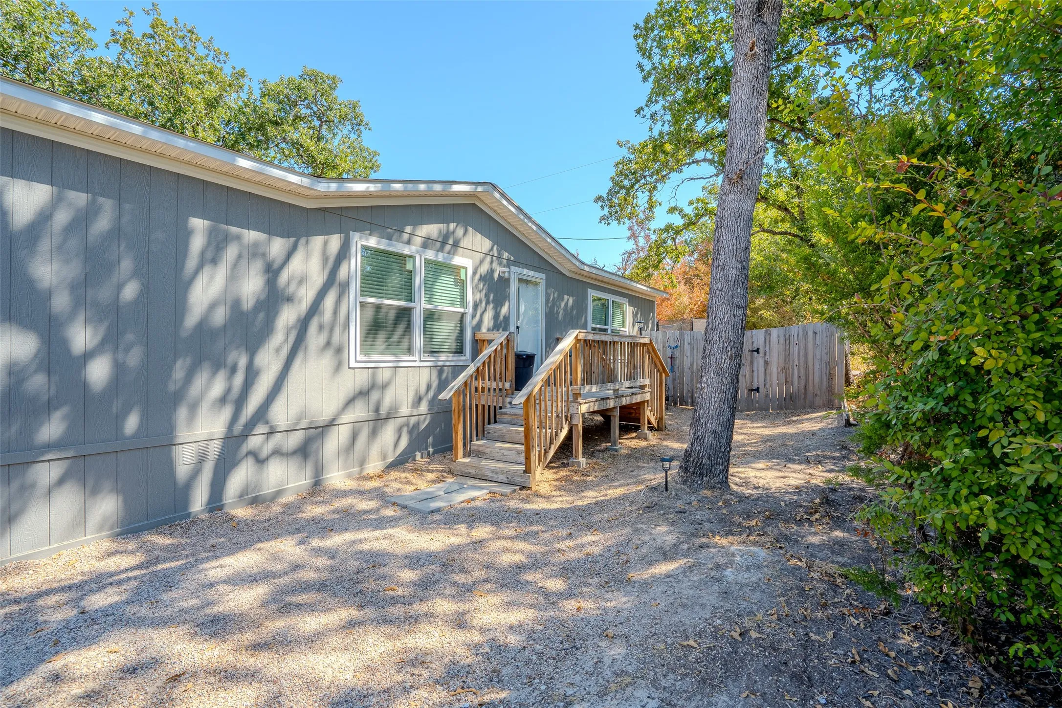 Manufactured Home For Sale in Hood County , 5913 N Oklahoma Trail, Granbury, Texas 76048, 4 Bedroom, 2 Bathroom, Garage spaces, 1,904 Sqft, built in 2023, mls#21386954, Real Estate Agent in Granbury, Homes For Sale in Hood county, Homes For Sale in Granbury, Realtor in Granbury Texas, Real Estate Brokerage Independent Realty Texas, Luminita Cordes Realtor