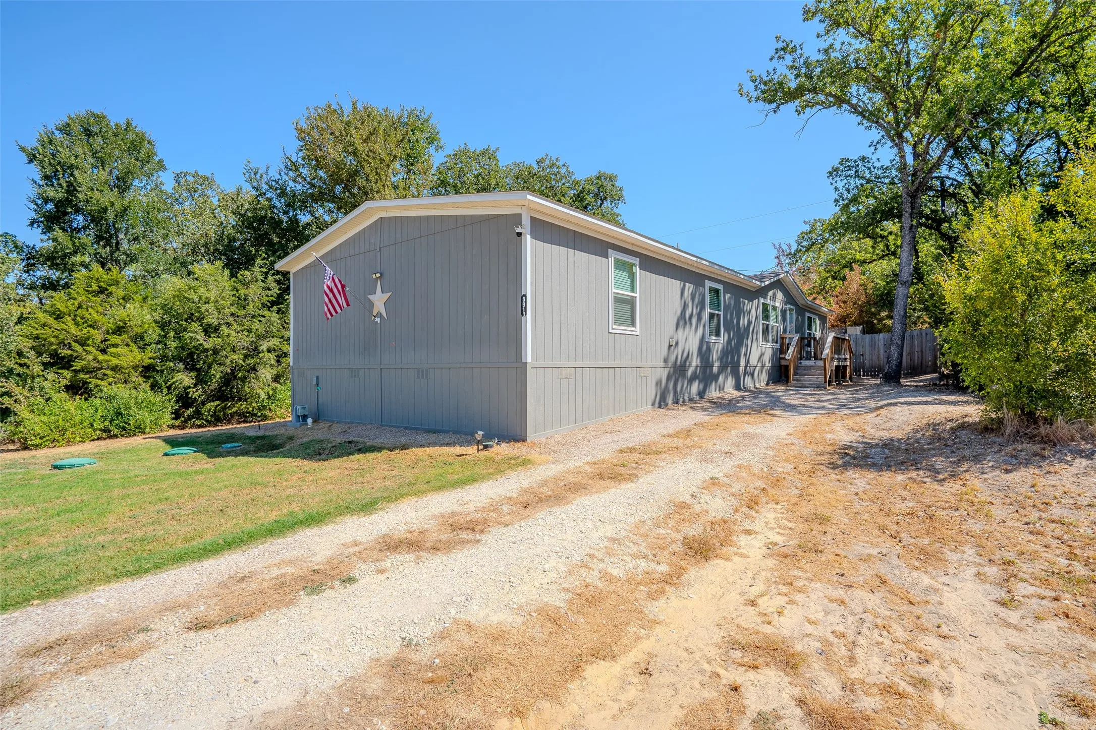Manufactured Home For Sale in Hood County , 5913 N Oklahoma Trail, Granbury, Texas 76048, 4 Bedroom, 2 Bathroom, Garage spaces, 1,904 Sqft, built in 2023, mls#21386954, Real Estate Agent in Granbury, Homes For Sale in Hood county, Homes For Sale in Granbury, Realtor in Granbury Texas, Real Estate Brokerage Independent Realty Texas, Luminita Cordes Realtor