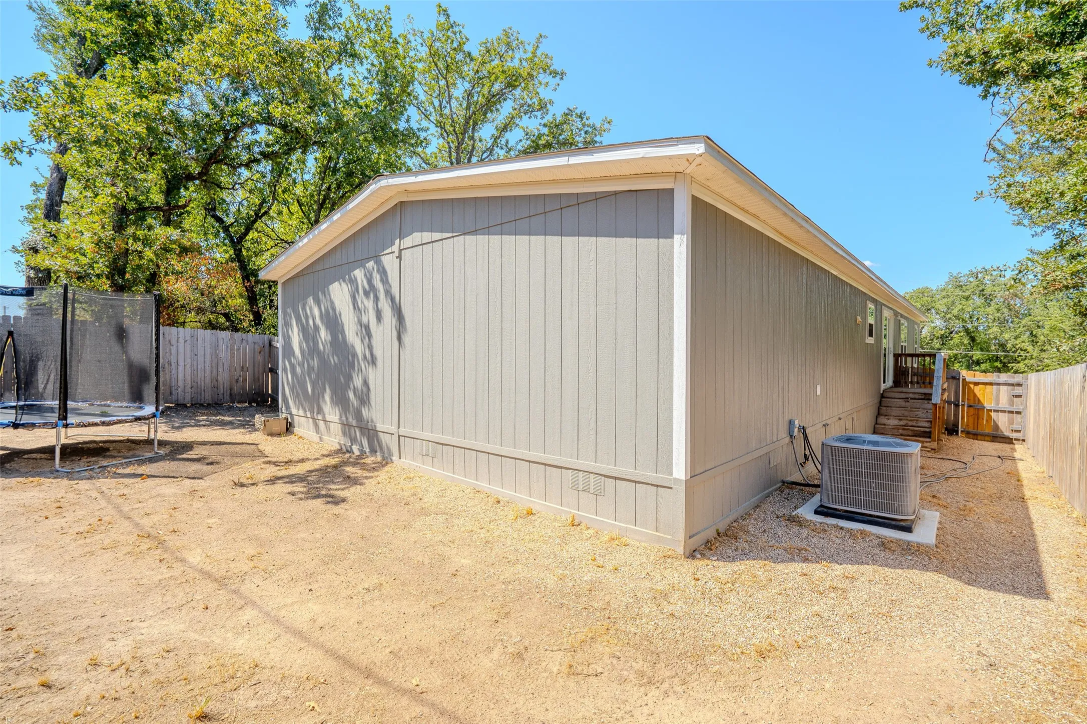Manufactured Home For Sale in Hood County , 5913 N Oklahoma Trail, Granbury, Texas 76048, 4 Bedroom, 2 Bathroom, Garage spaces, 1,904 Sqft, built in 2023, mls#21386954, Real Estate Agent in Granbury, Homes For Sale in Hood county, Homes For Sale in Granbury, Realtor in Granbury Texas, Real Estate Brokerage Independent Realty Texas, Luminita Cordes Realtor