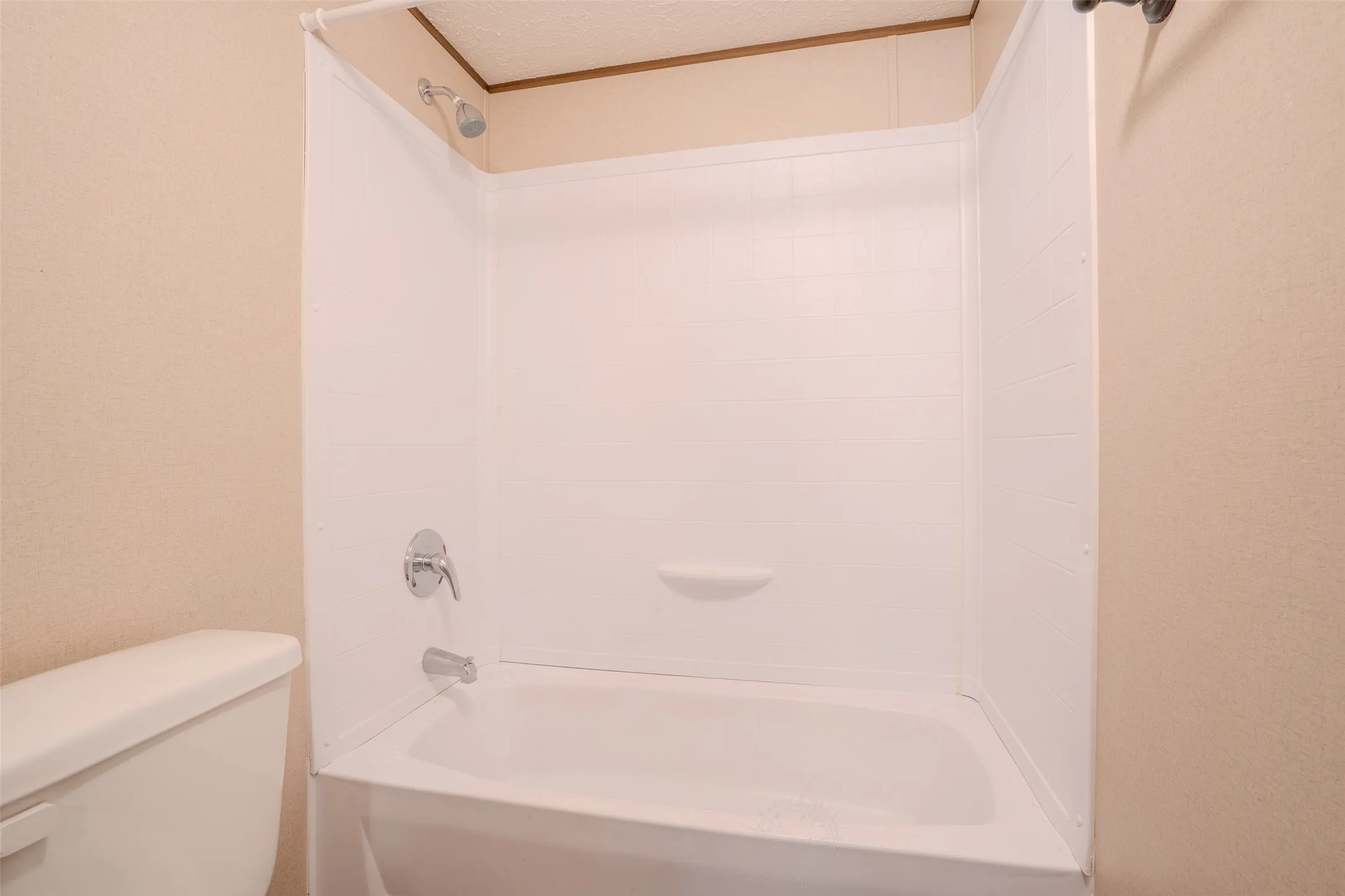 Manufactured Home For Sale in Hood County , 5913 N Oklahoma Trail, Granbury, Texas 76048, 4 Bedroom, 2 Bathroom, Garage spaces, 1,904 Sqft, built in 2023, mls#21386954, Real Estate Agent in Granbury, Homes For Sale in Hood county, Homes For Sale in Granbury, Realtor in Granbury Texas, Real Estate Brokerage Independent Realty Texas, Luminita Cordes Realtor