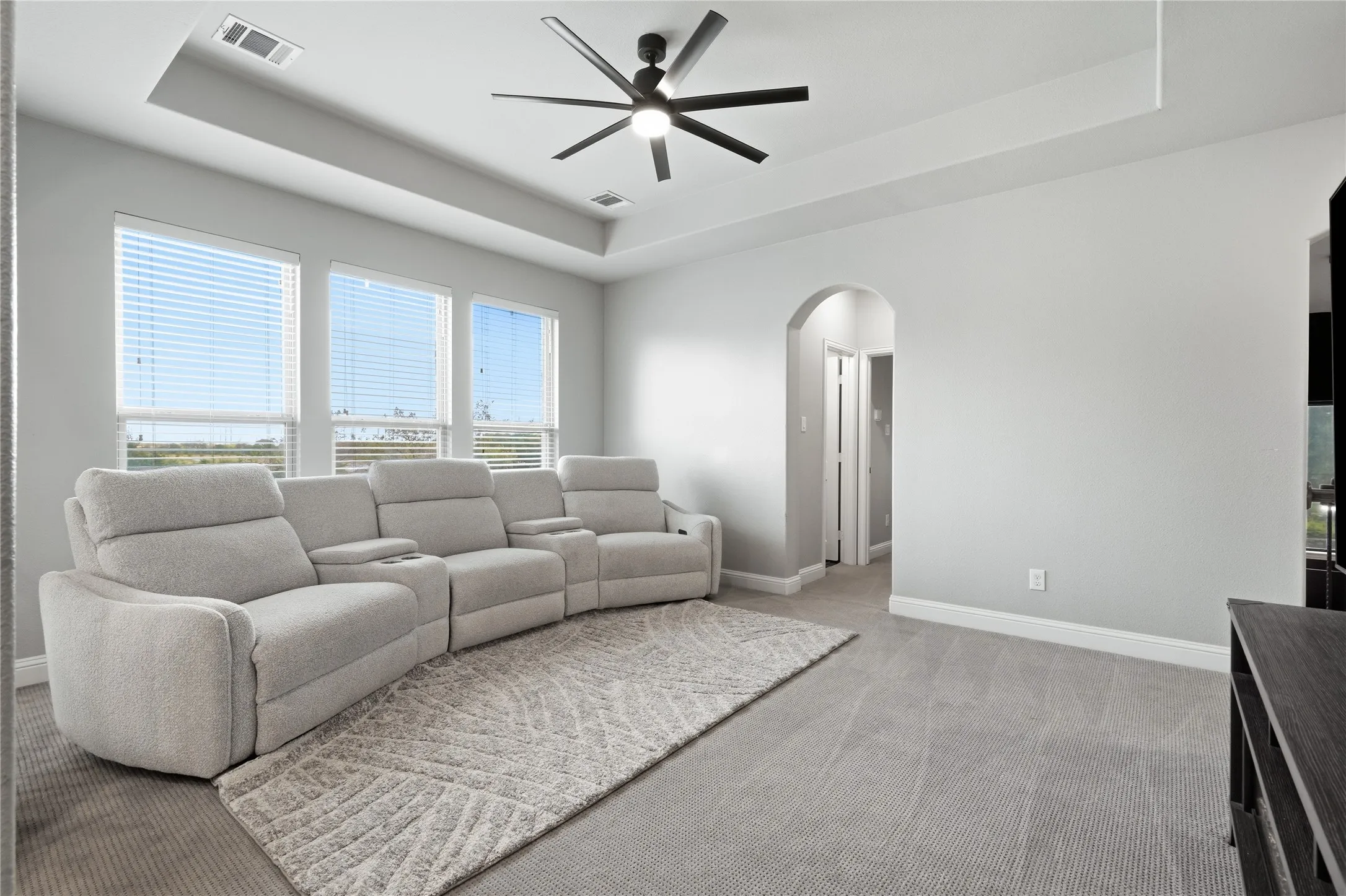 Single Family Residence For Sale in Denton County , 6104 Cedar Sage Trail, Flower Mound, Texas 76226, 4 Bedroom, 4 Bathroom, 2 Garage spaces, 2,696 Sqft, built in 2015, mls#21385036, Real Estate Agent in Flower Mound, Homes For Sale in Denton county, Homes For Sale in Flower Mound, Realtor in Flower Mound Texas, Real Estate Brokerage Independent Realty Texas, Luminita Cordes Realtor