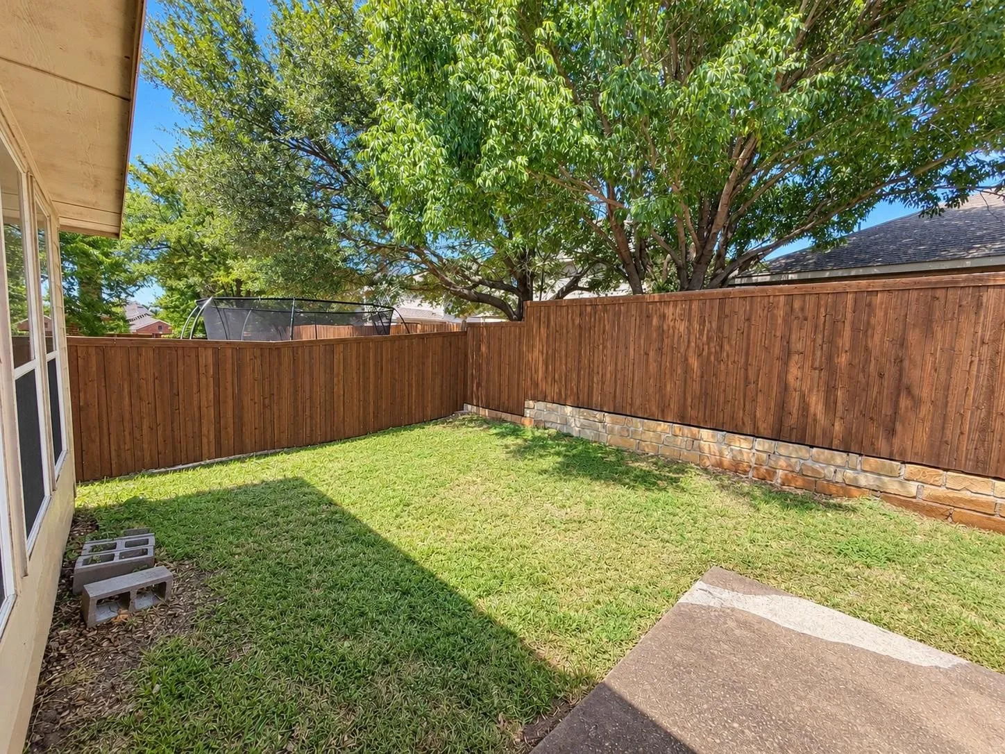 Single Family Residence For Rent in Collin County , 5820 Rubblestone Drive, Mc Kinney, Texas 75070, 3 Bedroom, 2 Bathroom, 2 Garage spaces, 2,010 Sqft, built in 2006, mls#21386907, Real Estate Agent in Mc Kinney, Homes For Rent in Collin county, Homes For Rent in Mc Kinney, Realtor in Mc Kinney Texas, Real Estate Brokerage Independent Realty Texas, Luminita Cordes Realtor