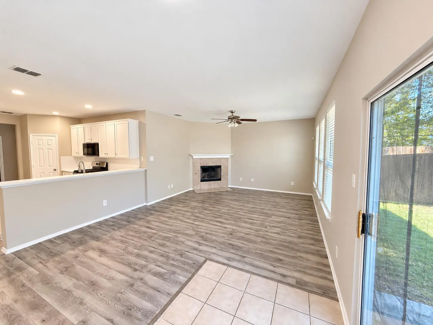 Single Family Residence For Rent in Collin County , 5820 Rubblestone Drive, Mc Kinney, Texas 75070, 3 Bedroom, 2 Bathroom, 2 Garage spaces, 2,010 Sqft, built in 2006, mls#21386907, Real Estate Agent in Mc Kinney, Homes For Rent in Collin county, Homes For Rent in Mc Kinney, Realtor in Mc Kinney Texas, Real Estate Brokerage Independent Realty Texas, Luminita Cordes Realtor