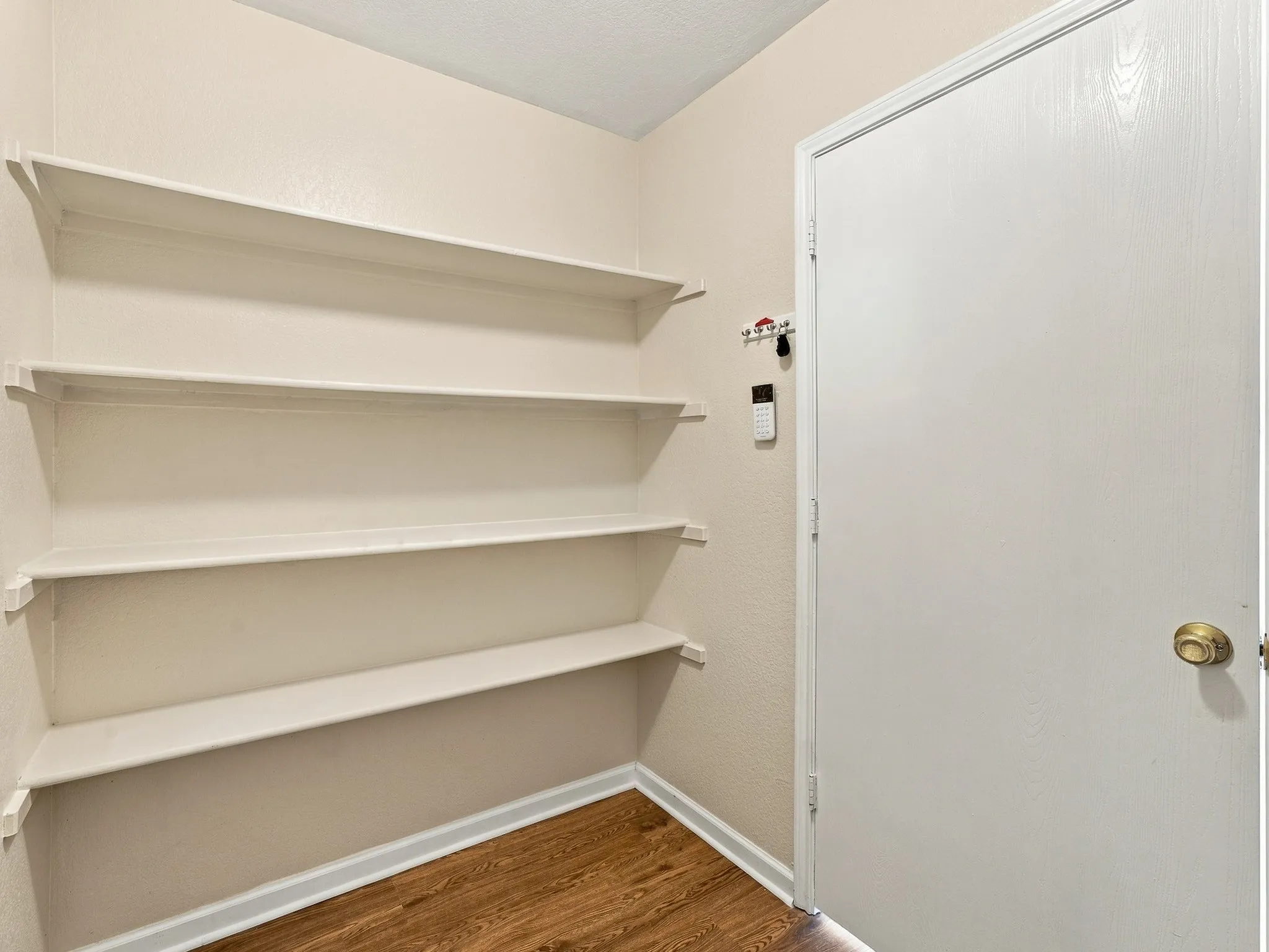 Single Family Residence For Rent in Tarrant County , 13136 Harvest Ridge Road, Fort Worth, Texas 76244, 3 Bedroom, 2 Bathroom, 2 Garage spaces, 1,455 Sqft, built in 2002, mls#21385767, Real Estate Agent in Fort Worth, Homes For Rent in Tarrant county, Homes For Rent in Fort Worth, Realtor in Fort Worth Texas, Real Estate Brokerage Independent Realty Texas, Luminita Cordes Realtor