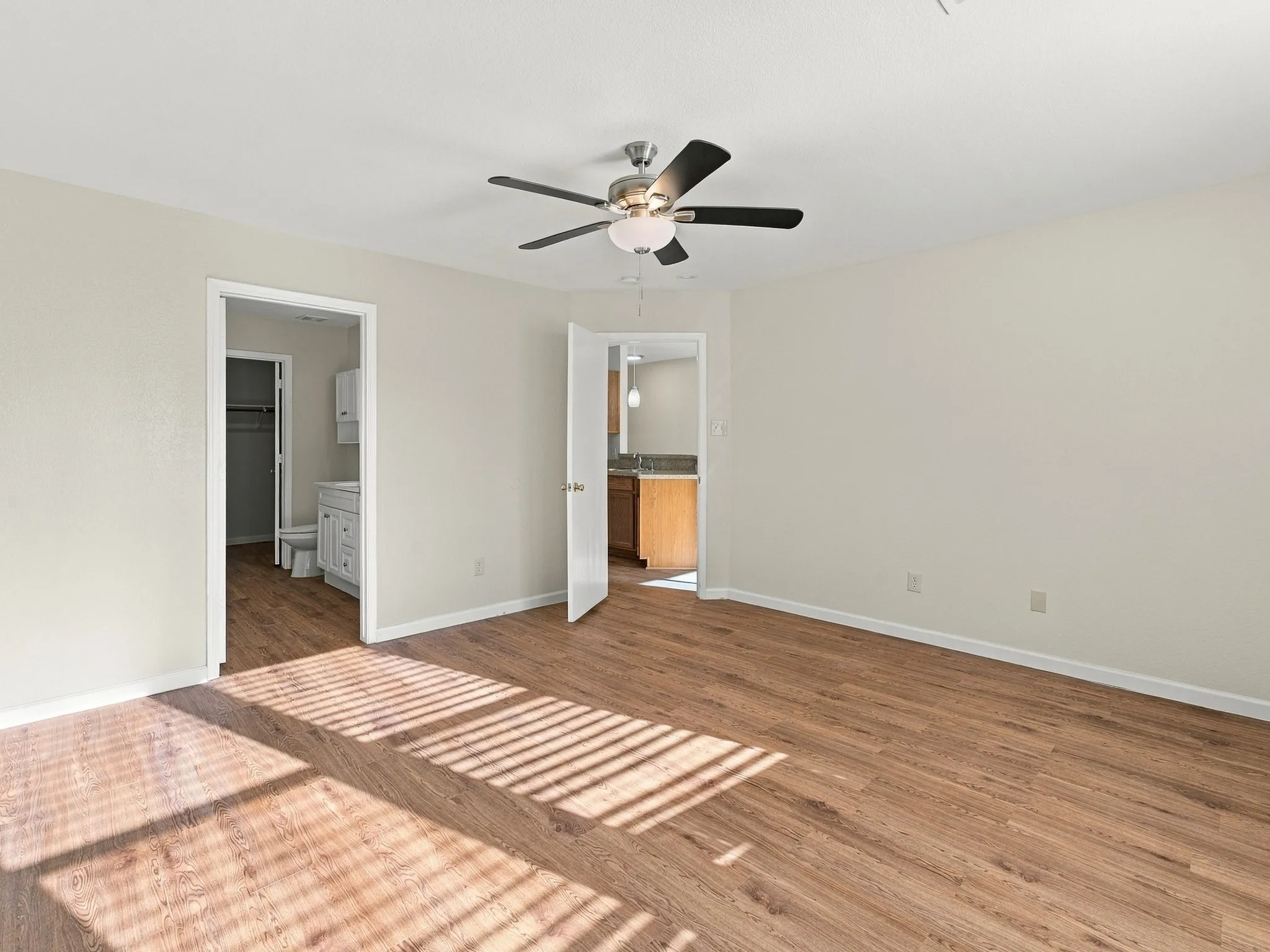 Single Family Residence For Rent in Tarrant County , 13136 Harvest Ridge Road, Fort Worth, Texas 76244, 3 Bedroom, 2 Bathroom, 2 Garage spaces, 1,455 Sqft, built in 2002, mls#21385767, Real Estate Agent in Fort Worth, Homes For Rent in Tarrant county, Homes For Rent in Fort Worth, Realtor in Fort Worth Texas, Real Estate Brokerage Independent Realty Texas, Luminita Cordes Realtor