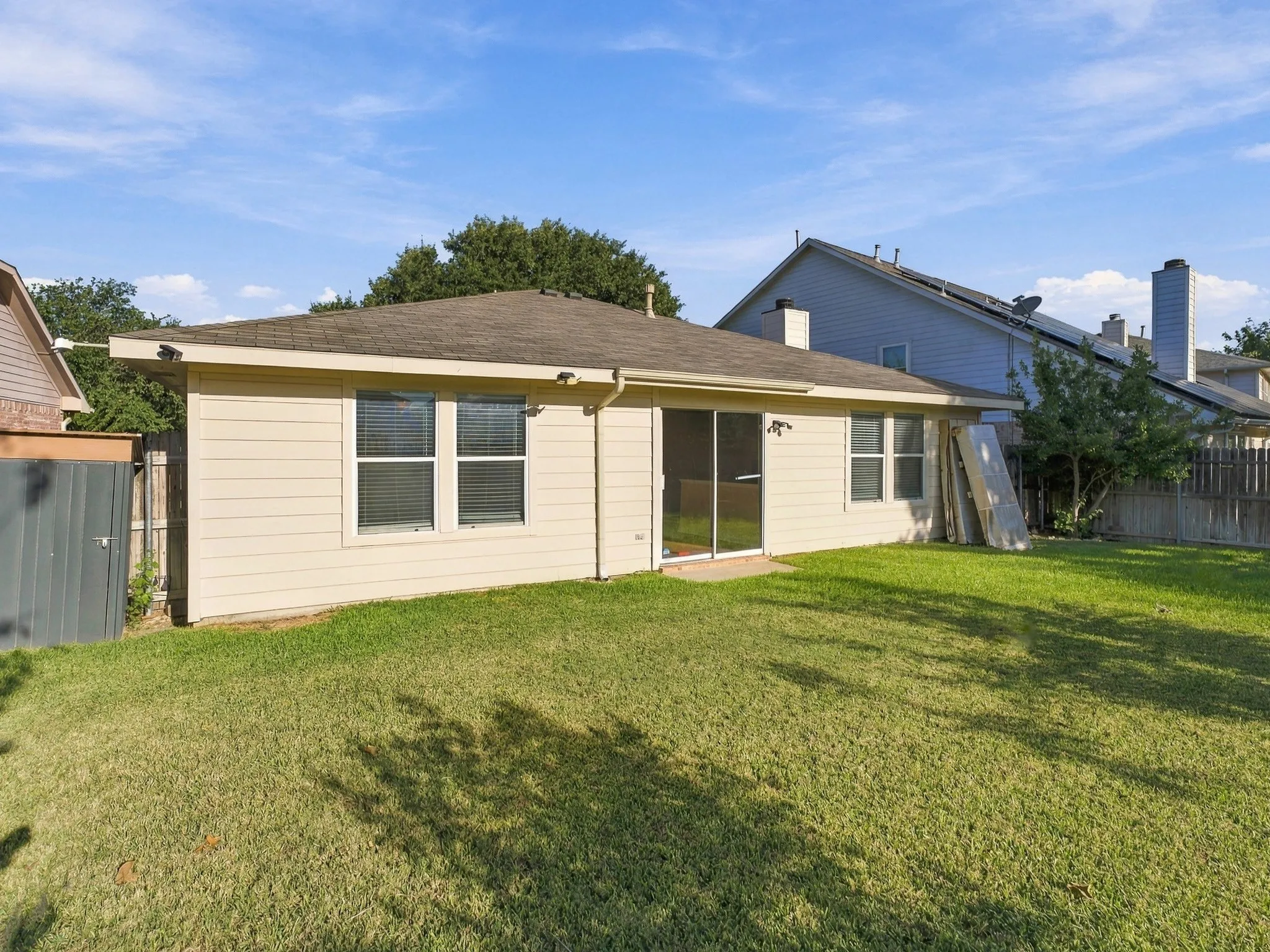Single Family Residence For Rent in Tarrant County , 13136 Harvest Ridge Road, Fort Worth, Texas 76244, 3 Bedroom, 2 Bathroom, 2 Garage spaces, 1,455 Sqft, built in 2002, mls#21385767, Real Estate Agent in Fort Worth, Homes For Rent in Tarrant county, Homes For Rent in Fort Worth, Realtor in Fort Worth Texas, Real Estate Brokerage Independent Realty Texas, Luminita Cordes Realtor