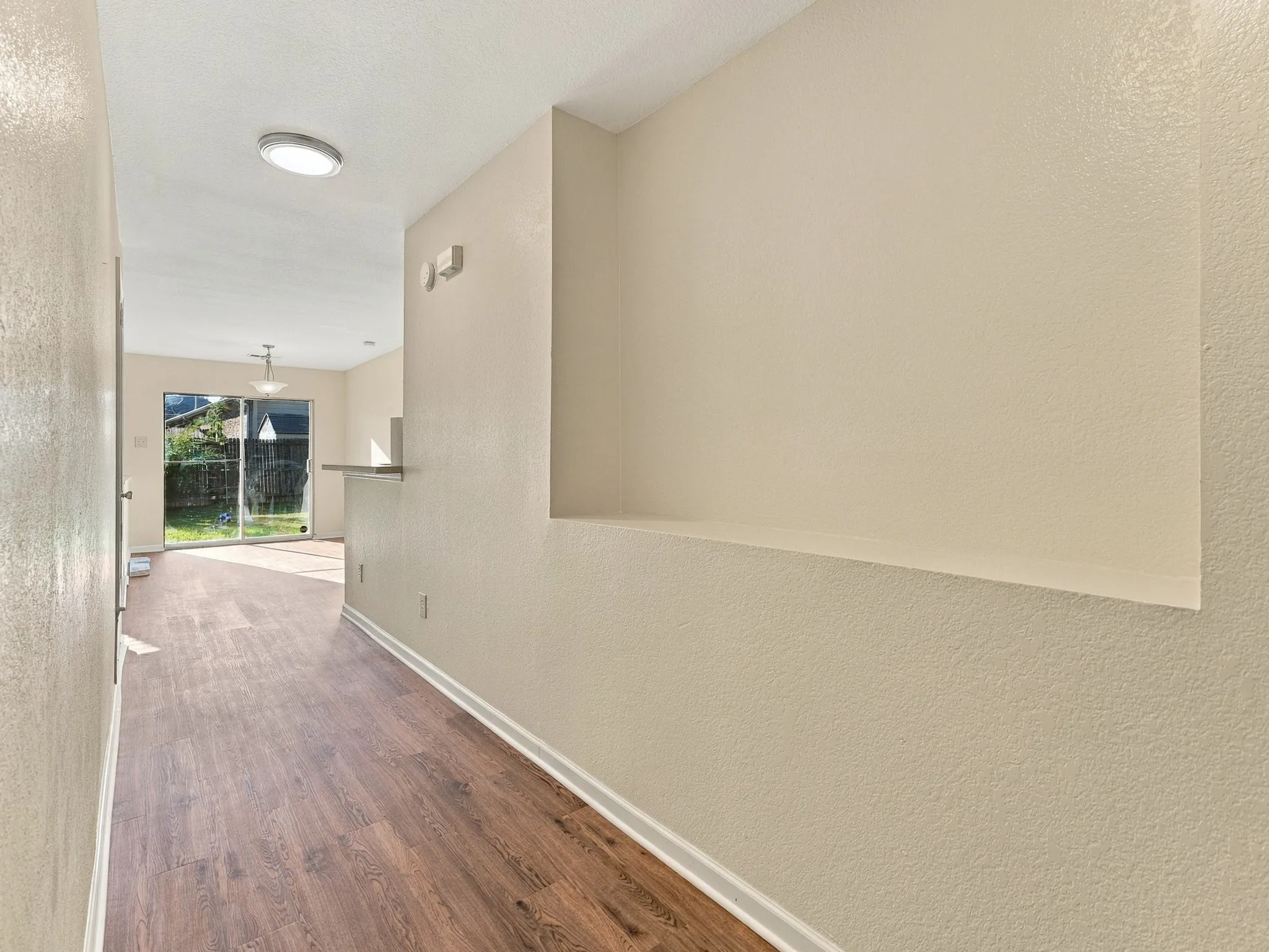 Single Family Residence For Rent in Tarrant County , 13136 Harvest Ridge Road, Fort Worth, Texas 76244, 3 Bedroom, 2 Bathroom, 2 Garage spaces, 1,455 Sqft, built in 2002, mls#21385767, Real Estate Agent in Fort Worth, Homes For Rent in Tarrant county, Homes For Rent in Fort Worth, Realtor in Fort Worth Texas, Real Estate Brokerage Independent Realty Texas, Luminita Cordes Realtor