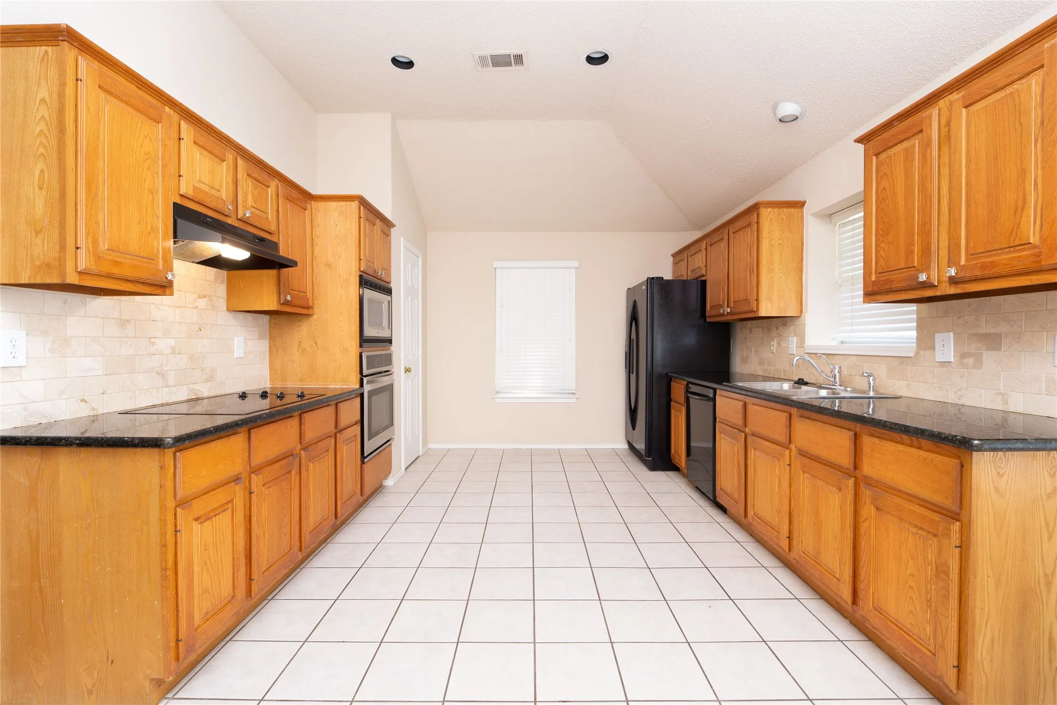 Single Family Residence For Rent in Collin County , 1207 Brook Drive, Allen, Texas 75002, 4 Bedroom, 2 Bathroom, 2 Garage spaces, 1,953 Sqft, built in 1992, mls#21385225, Real Estate Agent in Allen, Homes For Rent in Collin county, Homes For Rent in Allen, Realtor in Allen Texas, Real Estate Brokerage Independent Realty Texas, Luminita Cordes Realtor