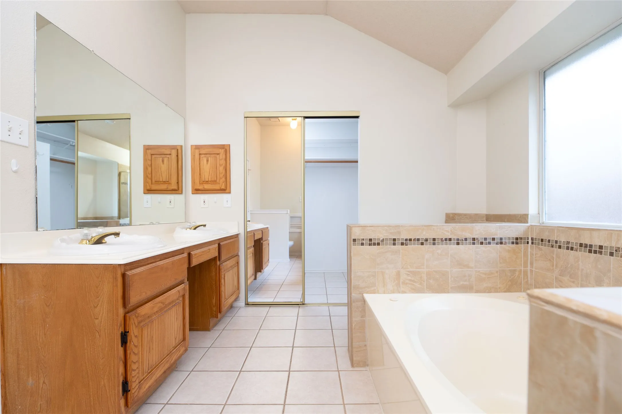 Single Family Residence For Rent in Collin County , 1207 Brook Drive, Allen, Texas 75002, 4 Bedroom, 2 Bathroom, 2 Garage spaces, 1,953 Sqft, built in 1992, mls#21385225, Real Estate Agent in Allen, Homes For Rent in Collin county, Homes For Rent in Allen, Realtor in Allen Texas, Real Estate Brokerage Independent Realty Texas, Luminita Cordes Realtor