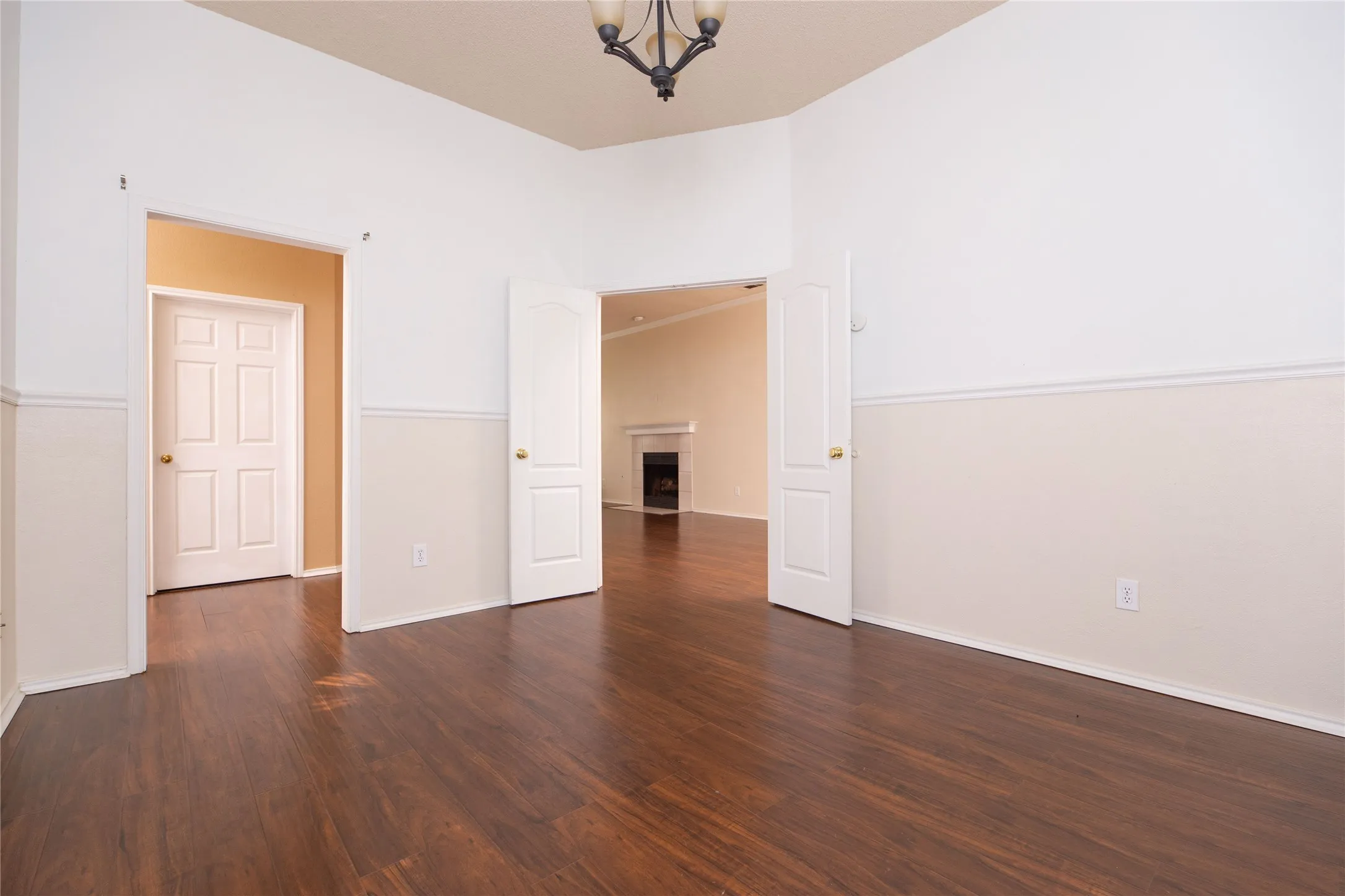 Single Family Residence For Rent in Collin County , 1207 Brook Drive, Allen, Texas 75002, 4 Bedroom, 2 Bathroom, 2 Garage spaces, 1,953 Sqft, built in 1992, mls#21385225, Real Estate Agent in Allen, Homes For Rent in Collin county, Homes For Rent in Allen, Realtor in Allen Texas, Real Estate Brokerage Independent Realty Texas, Luminita Cordes Realtor
