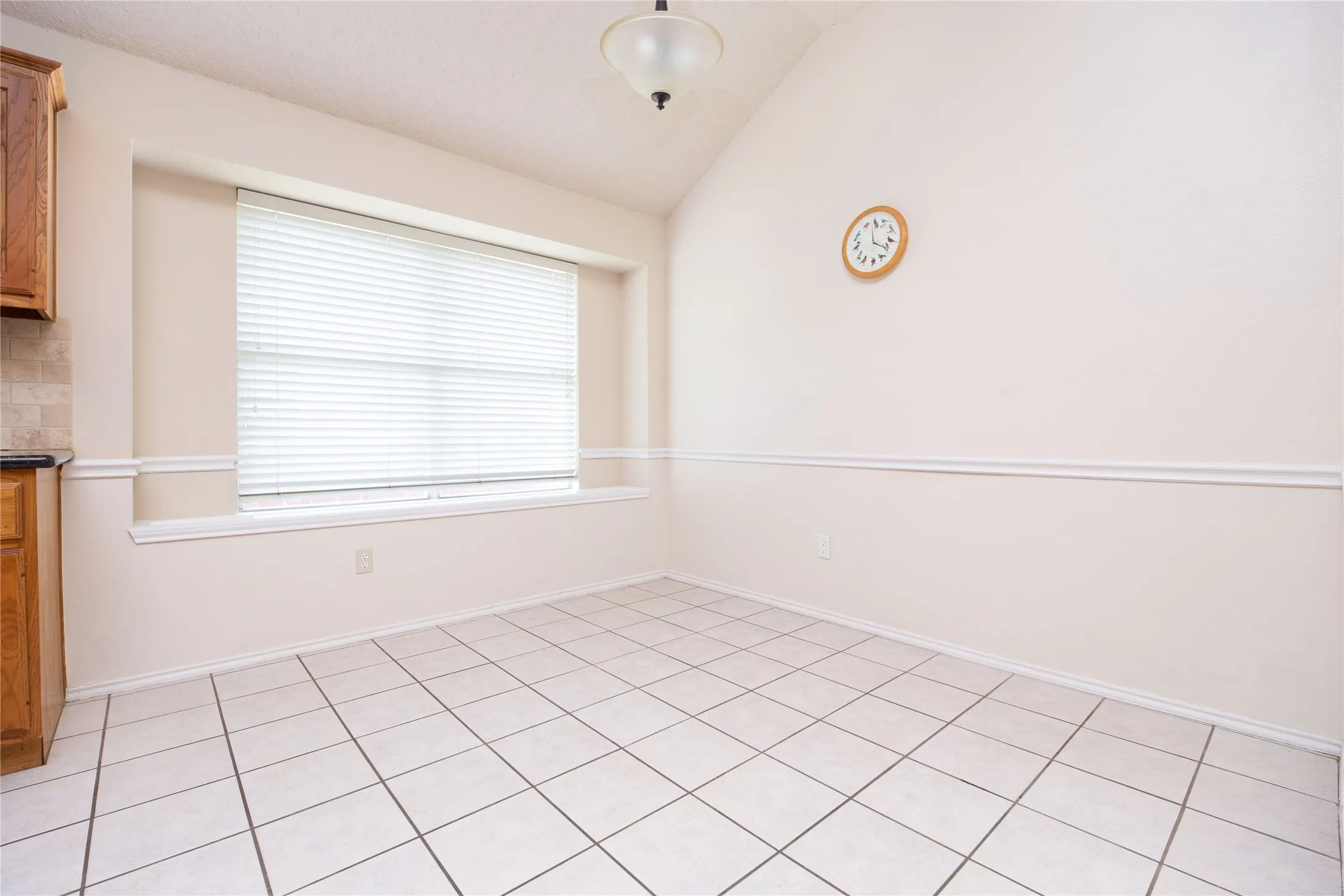 Single Family Residence For Rent in Collin County , 1207 Brook Drive, Allen, Texas 75002, 4 Bedroom, 2 Bathroom, 2 Garage spaces, 1,953 Sqft, built in 1992, mls#21385225, Real Estate Agent in Allen, Homes For Rent in Collin county, Homes For Rent in Allen, Realtor in Allen Texas, Real Estate Brokerage Independent Realty Texas, Luminita Cordes Realtor