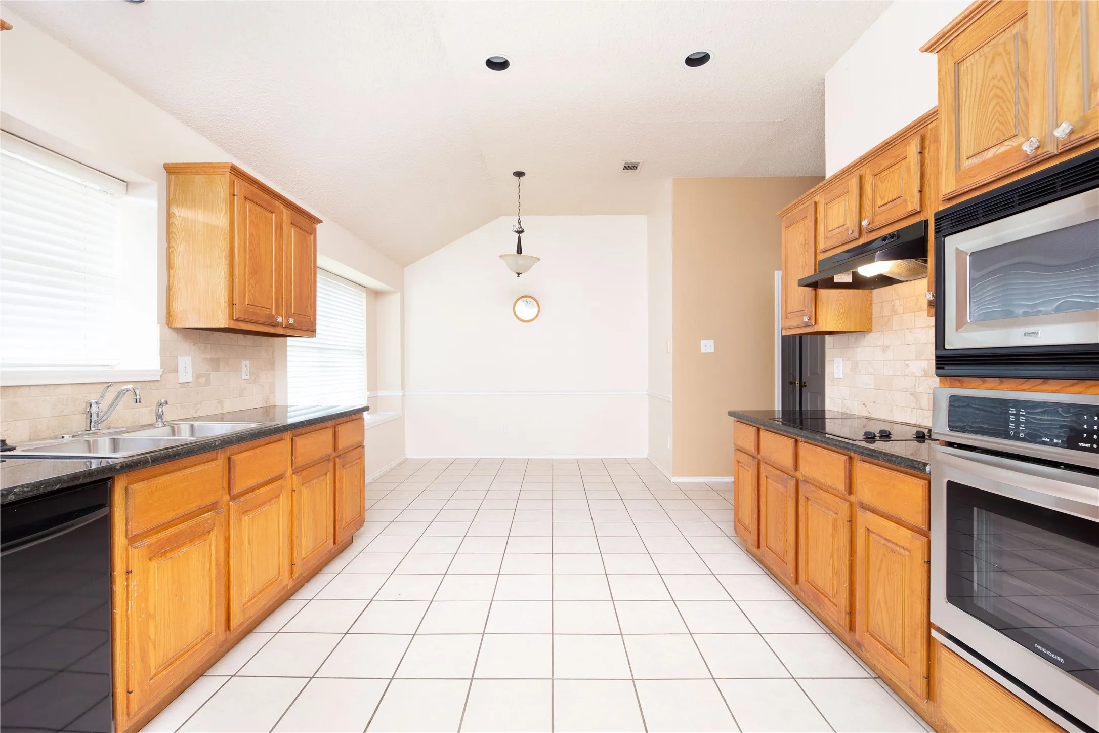 Single Family Residence For Rent in Collin County , 1207 Brook Drive, Allen, Texas 75002, 4 Bedroom, 2 Bathroom, 2 Garage spaces, 1,953 Sqft, built in 1992, mls#21385225, Real Estate Agent in Allen, Homes For Rent in Collin county, Homes For Rent in Allen, Realtor in Allen Texas, Real Estate Brokerage Independent Realty Texas, Luminita Cordes Realtor
