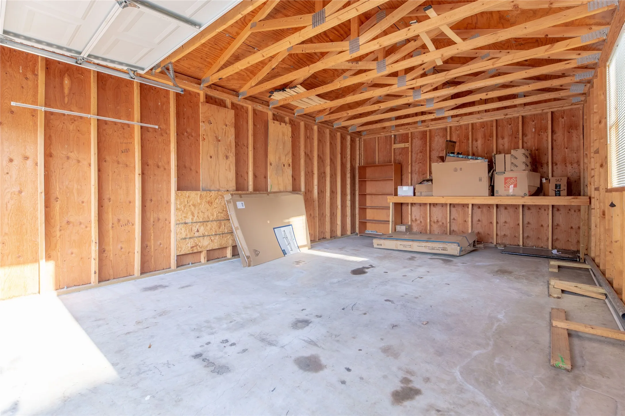 Single Family Residence For Rent in Collin County , 1207 Brook Drive, Allen, Texas 75002, 4 Bedroom, 2 Bathroom, 2 Garage spaces, 1,953 Sqft, built in 1992, mls#21385225, Real Estate Agent in Allen, Homes For Rent in Collin county, Homes For Rent in Allen, Realtor in Allen Texas, Real Estate Brokerage Independent Realty Texas, Luminita Cordes Realtor