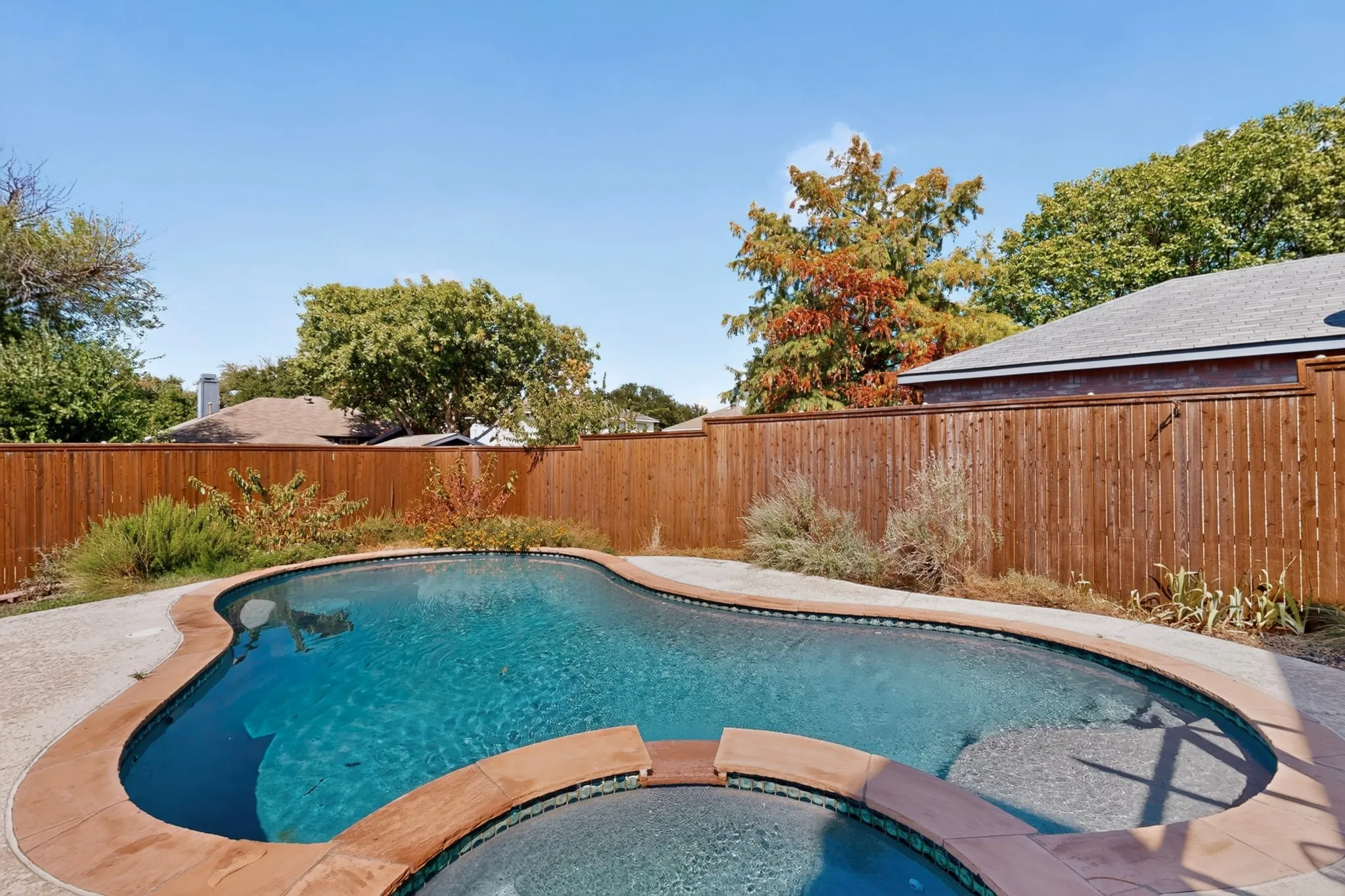 Single Family Residence For Sale in Collin County , 1533 Rustic Trail, Allen, Texas 75002, 4 Bedroom, 3 Bathroom, 2 Garage spaces, 2,478 Sqft, built in 1992, mls#21386998, Real Estate Agent in Allen, Homes For Sale in Collin county, Homes For Sale in Allen, Realtor in Allen Texas, Real Estate Brokerage Independent Realty Texas, Luminita Cordes Realtor