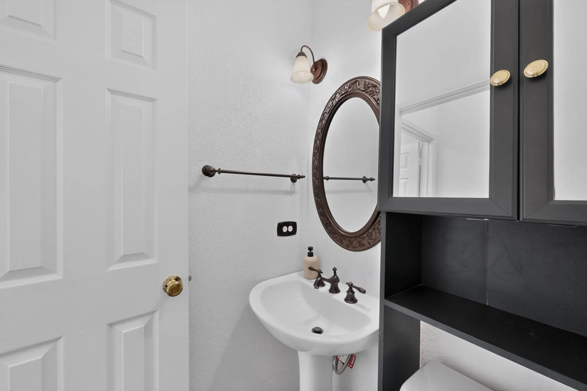 Single Family Residence For Sale in Collin County , 1533 Rustic Trail, Allen, Texas 75002, 4 Bedroom, 3 Bathroom, 2 Garage spaces, 2,478 Sqft, built in 1992, mls#21386998, Real Estate Agent in Allen, Homes For Sale in Collin county, Homes For Sale in Allen, Realtor in Allen Texas, Real Estate Brokerage Independent Realty Texas, Luminita Cordes Realtor