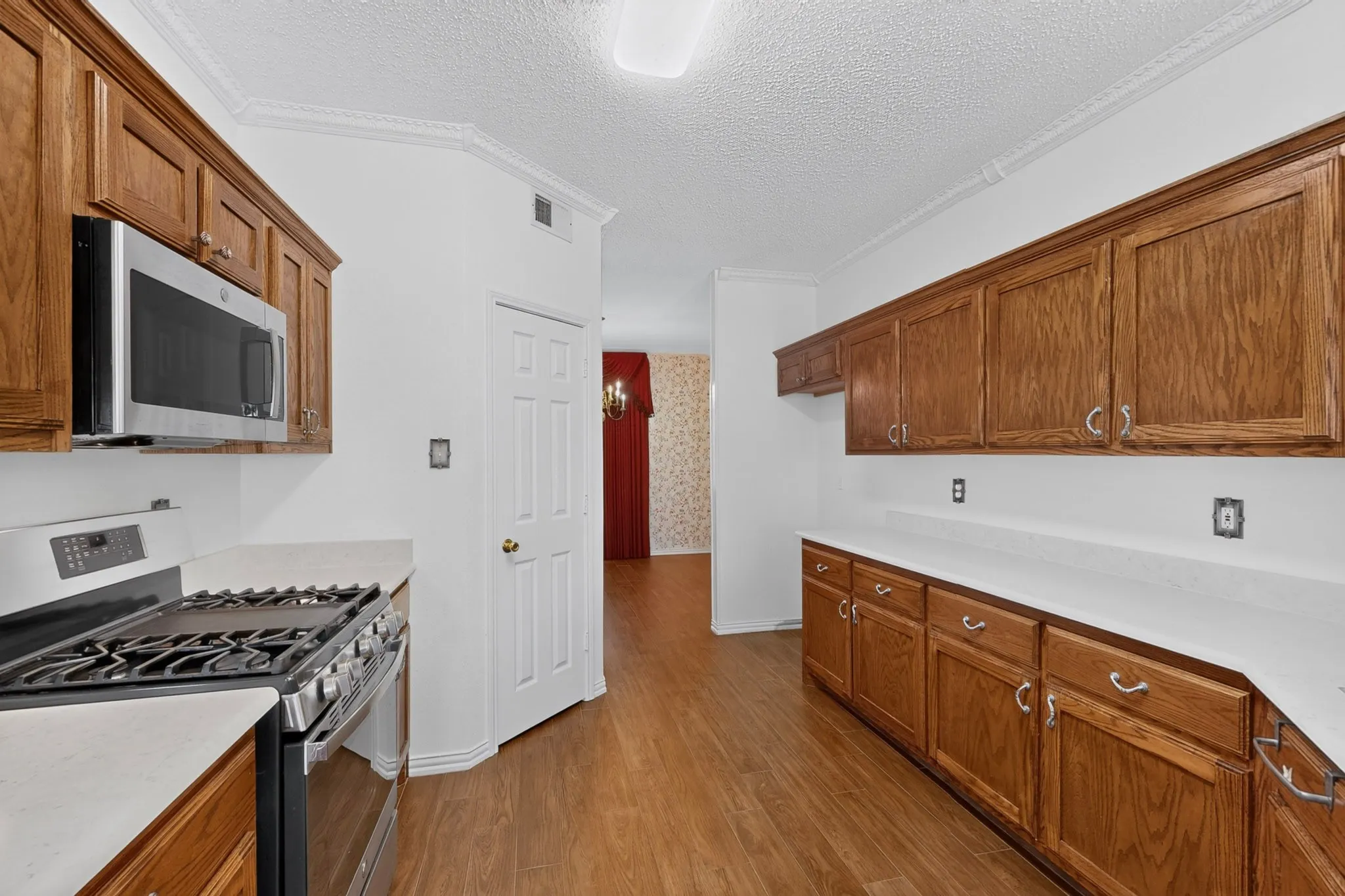Single Family Residence For Sale in Collin County , 1533 Rustic Trail, Allen, Texas 75002, 4 Bedroom, 3 Bathroom, 2 Garage spaces, 2,478 Sqft, built in 1992, mls#21386998, Real Estate Agent in Allen, Homes For Sale in Collin county, Homes For Sale in Allen, Realtor in Allen Texas, Real Estate Brokerage Independent Realty Texas, Luminita Cordes Realtor
