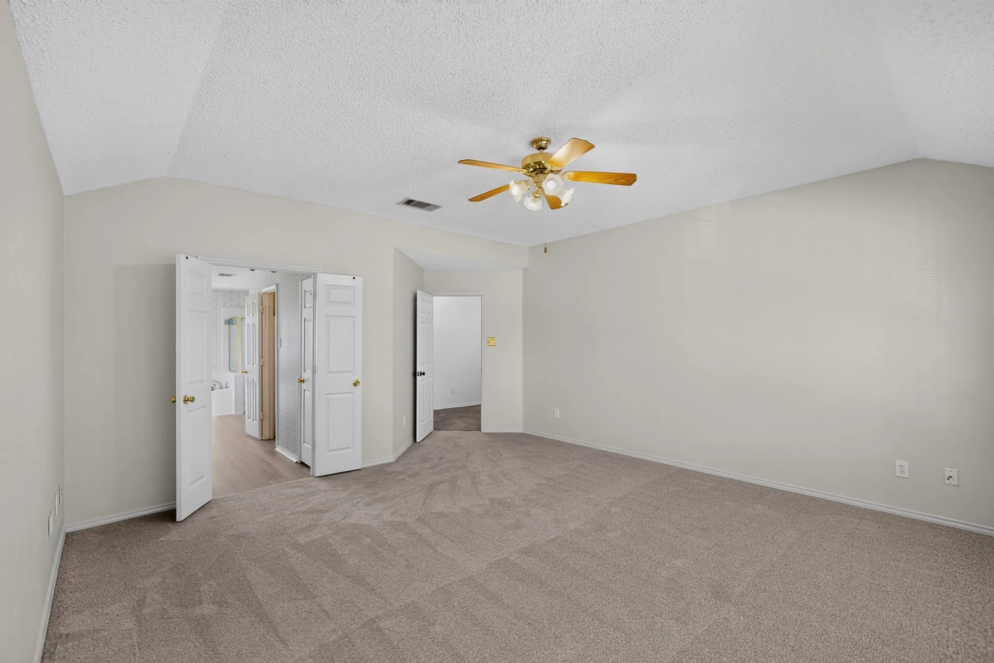 Single Family Residence For Sale in Collin County , 1533 Rustic Trail, Allen, Texas 75002, 4 Bedroom, 3 Bathroom, 2 Garage spaces, 2,478 Sqft, built in 1992, mls#21386998, Real Estate Agent in Allen, Homes For Sale in Collin county, Homes For Sale in Allen, Realtor in Allen Texas, Real Estate Brokerage Independent Realty Texas, Luminita Cordes Realtor