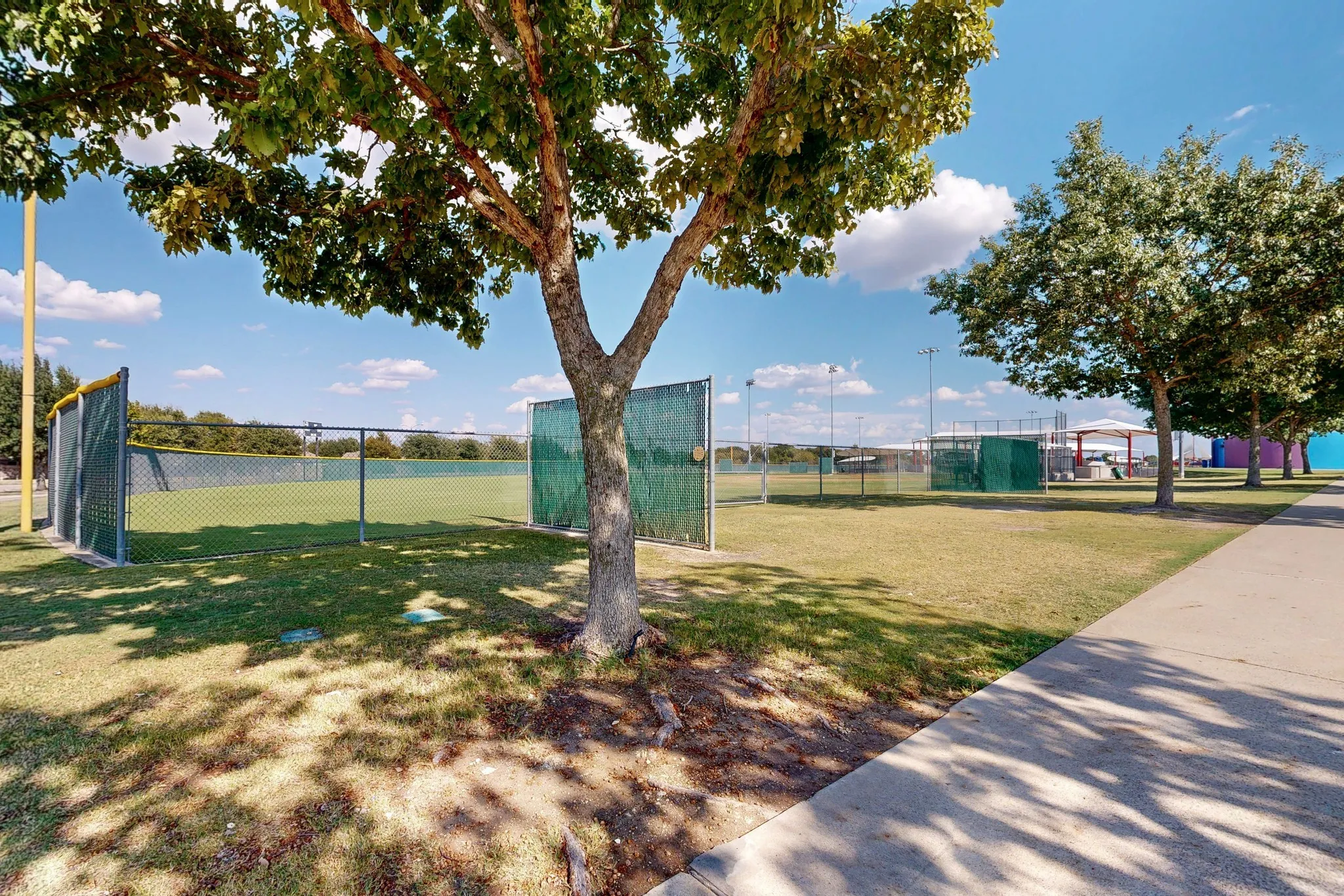 Single Family Residence For Sale in Collin County , 1533 Rustic Trail, Allen, Texas 75002, 4 Bedroom, 3 Bathroom, 2 Garage spaces, 2,478 Sqft, built in 1992, mls#21386998, Real Estate Agent in Allen, Homes For Sale in Collin county, Homes For Sale in Allen, Realtor in Allen Texas, Real Estate Brokerage Independent Realty Texas, Luminita Cordes Realtor