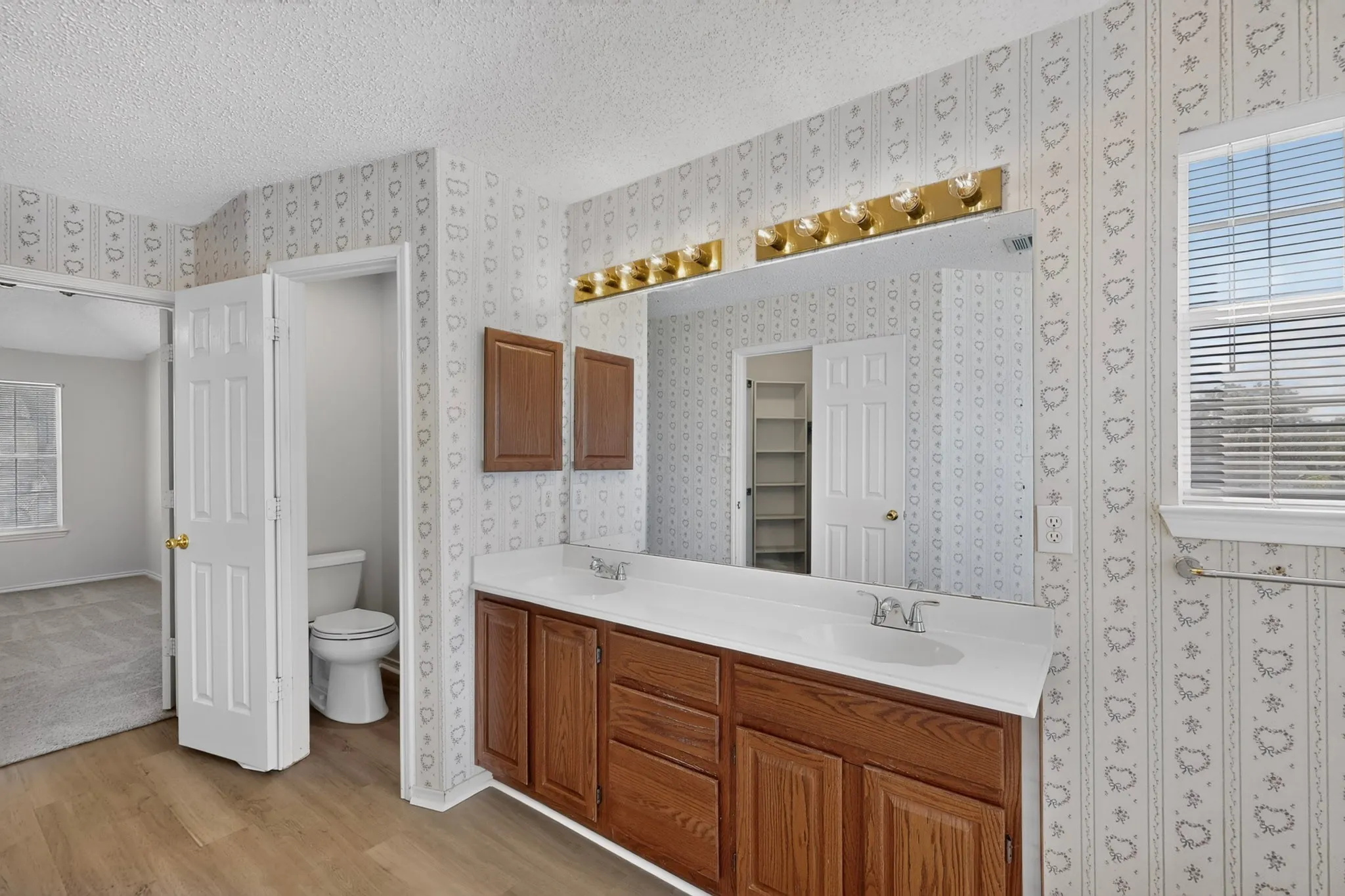 Single Family Residence For Sale in Collin County , 1533 Rustic Trail, Allen, Texas 75002, 4 Bedroom, 3 Bathroom, 2 Garage spaces, 2,478 Sqft, built in 1992, mls#21386998, Real Estate Agent in Allen, Homes For Sale in Collin county, Homes For Sale in Allen, Realtor in Allen Texas, Real Estate Brokerage Independent Realty Texas, Luminita Cordes Realtor