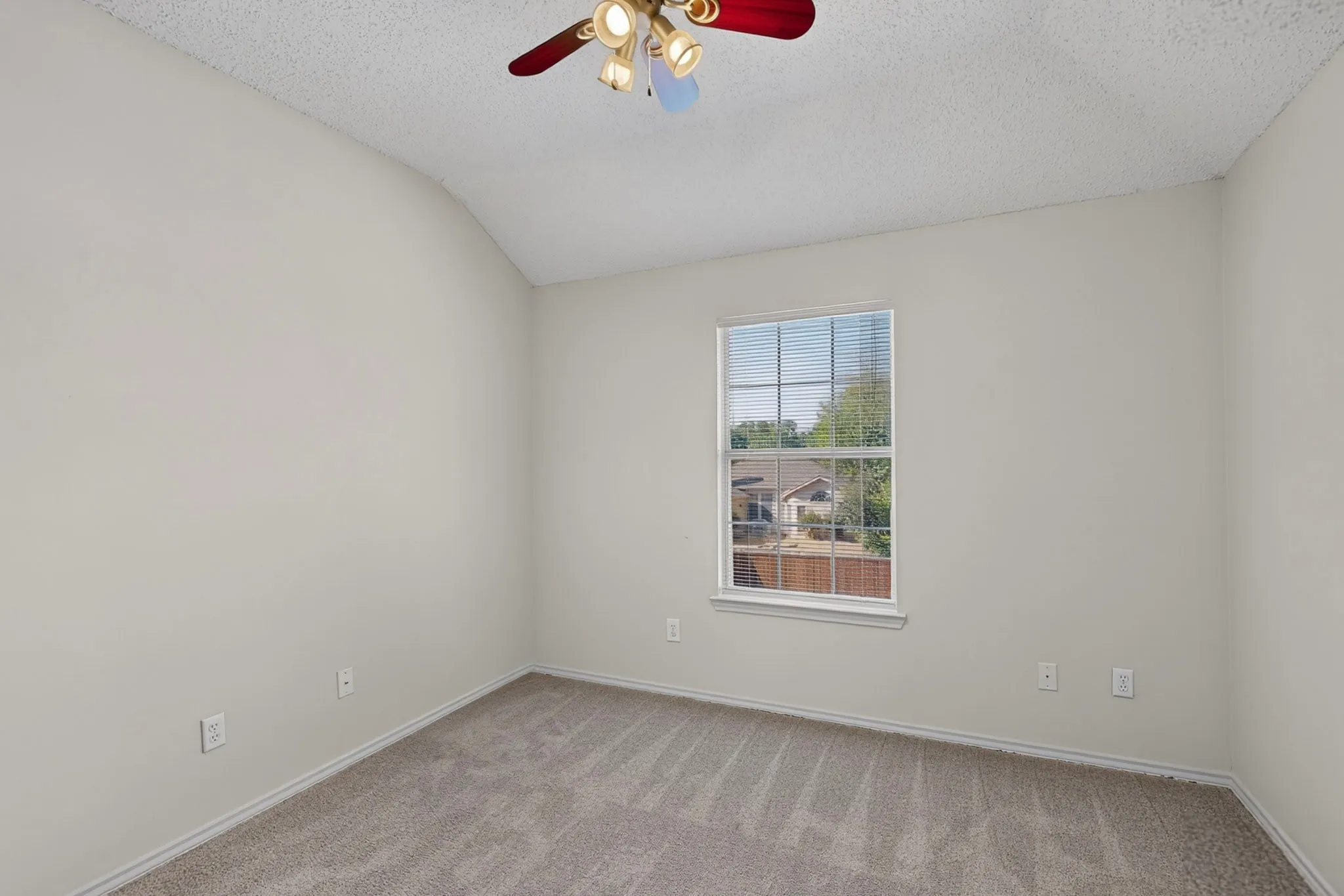 Single Family Residence For Sale in Collin County , 1533 Rustic Trail, Allen, Texas 75002, 4 Bedroom, 3 Bathroom, 2 Garage spaces, 2,478 Sqft, built in 1992, mls#21386998, Real Estate Agent in Allen, Homes For Sale in Collin county, Homes For Sale in Allen, Realtor in Allen Texas, Real Estate Brokerage Independent Realty Texas, Luminita Cordes Realtor
