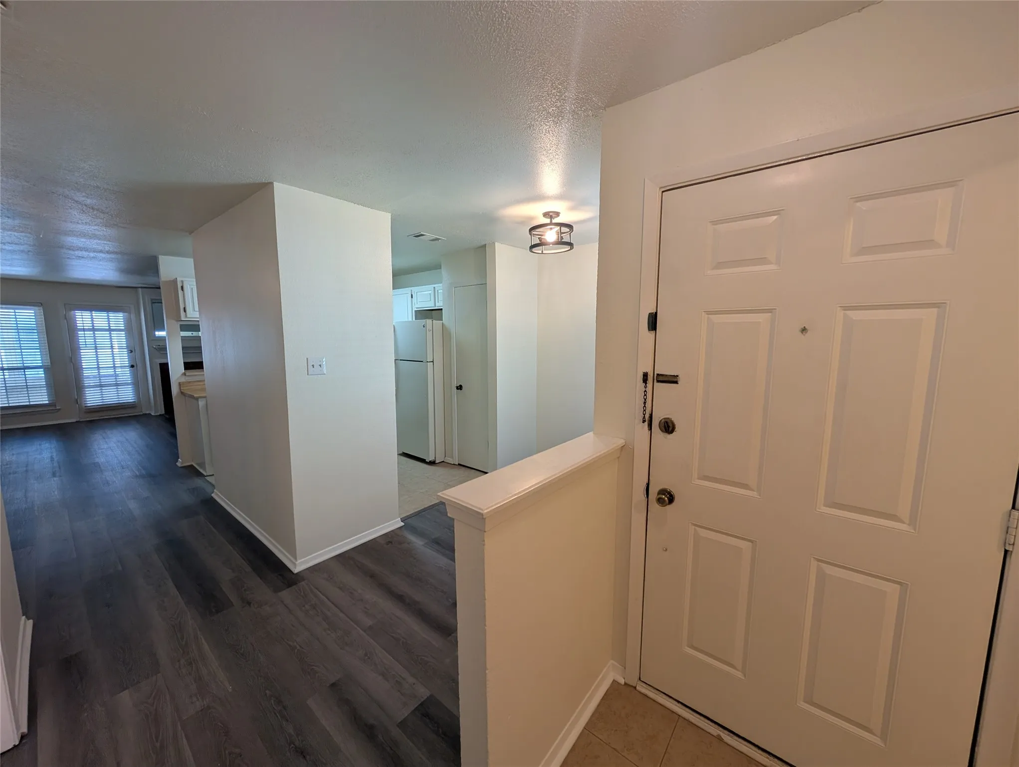 Condominium For Rent in Dallas County , 5981 Arapaho Road 308, Dallas, Texas 75248, 2 Bedroom, 2 Bathroom, Garage spaces, 1,205 Sqft, built in 1980, mls#21386946, Real Estate Agent in Dallas, Homes For Rent in Dallas county, Homes For Rent in Dallas, Realtor in Dallas Texas, Real Estate Brokerage Independent Realty Texas, Luminita Cordes Realtor