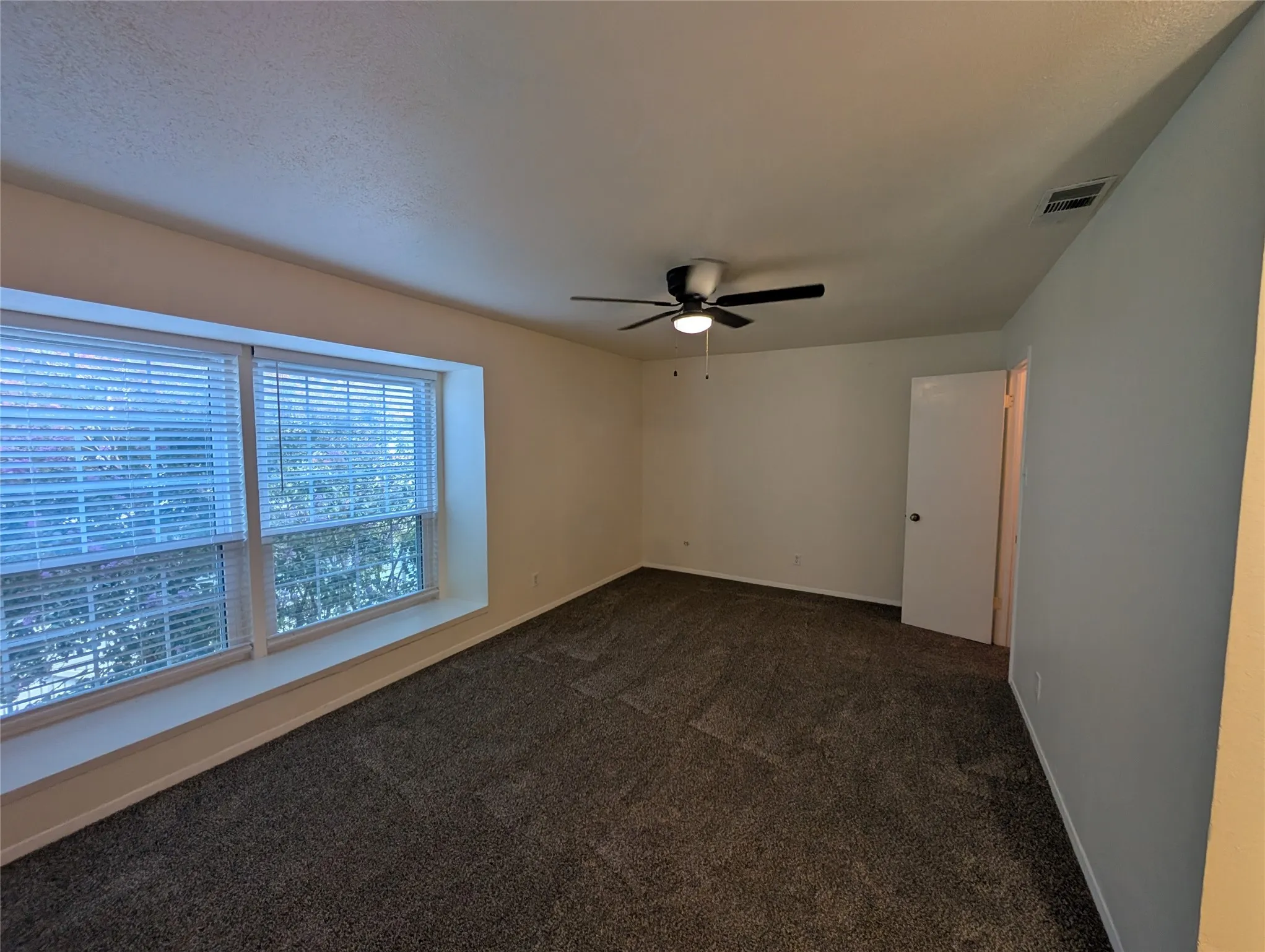 Condominium For Rent in Dallas County , 5981 Arapaho Road 308, Dallas, Texas 75248, 2 Bedroom, 2 Bathroom, Garage spaces, 1,205 Sqft, built in 1980, mls#21386946, Real Estate Agent in Dallas, Homes For Rent in Dallas county, Homes For Rent in Dallas, Realtor in Dallas Texas, Real Estate Brokerage Independent Realty Texas, Luminita Cordes Realtor