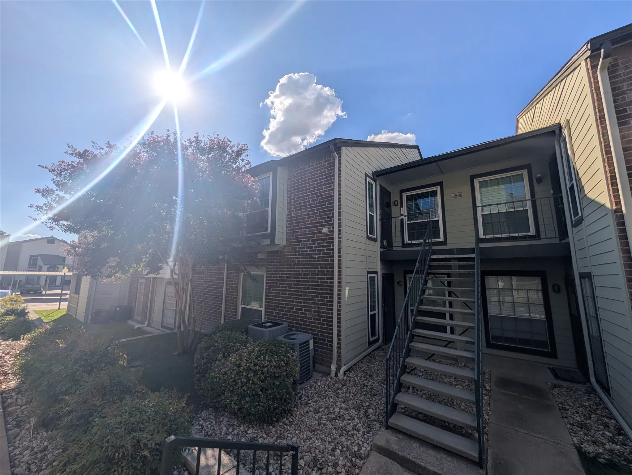 Condominium For Rent in Dallas County , 5981 Arapaho Road 308, Dallas, Texas 75248, 2 Bedroom, 2 Bathroom, Garage spaces, 1,205 Sqft, built in 1980, mls#21386946, Real Estate Agent in Dallas, Homes For Rent in Dallas county, Homes For Rent in Dallas, Realtor in Dallas Texas, Real Estate Brokerage Independent Realty Texas, Luminita Cordes Realtor