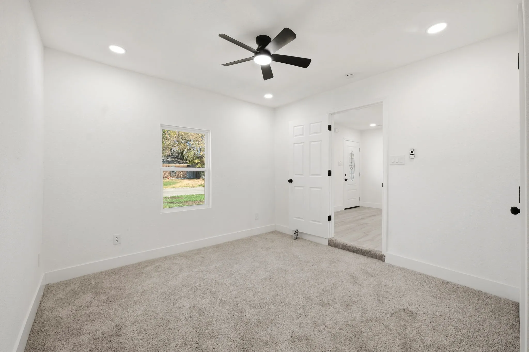 Single Family Residence For Sale in Tarrant County , 5508 Alter Drive, Fort Worth, Texas 76119, 4 Bedroom, 2 Bathroom, Garage spaces, 1,301 Sqft, built in 1960, mls#21374384, Real Estate Agent in Fort Worth, Homes For Sale in Tarrant county, Homes For Sale in Fort Worth, Realtor in Fort Worth Texas, Real Estate Brokerage Independent Realty Texas, Luminita Cordes Realtor