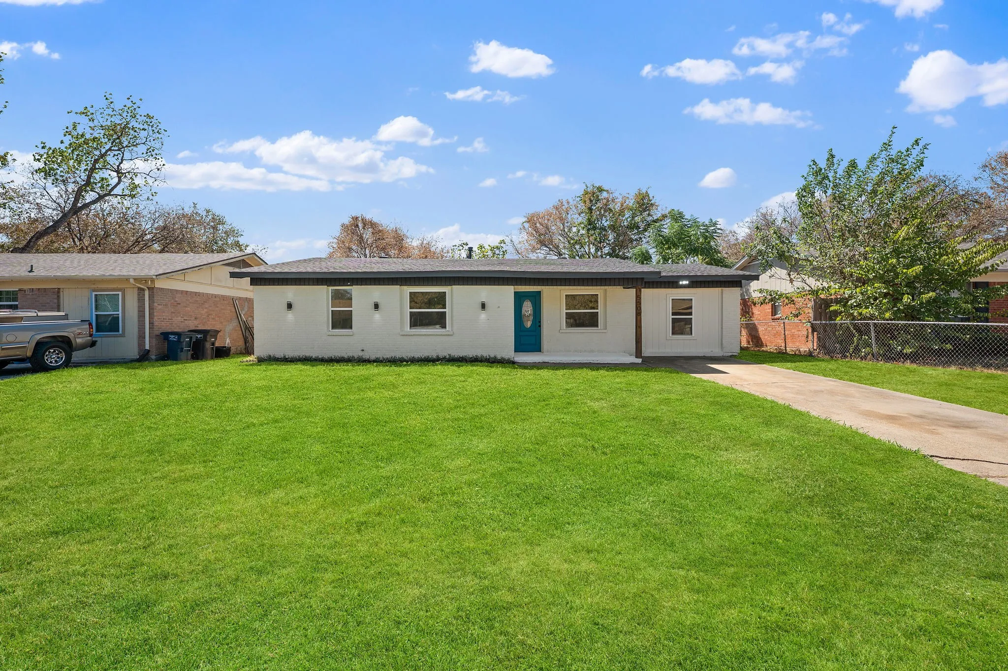 Single Family Residence For Sale in Tarrant County , 5508 Alter Drive, Fort Worth, Texas 76119, 4 Bedroom, 2 Bathroom, Garage spaces, 1,301 Sqft, built in 1960, mls#21374384, Real Estate Agent in Fort Worth, Homes For Sale in Tarrant county, Homes For Sale in Fort Worth, Realtor in Fort Worth Texas, Real Estate Brokerage Independent Realty Texas, Luminita Cordes Realtor