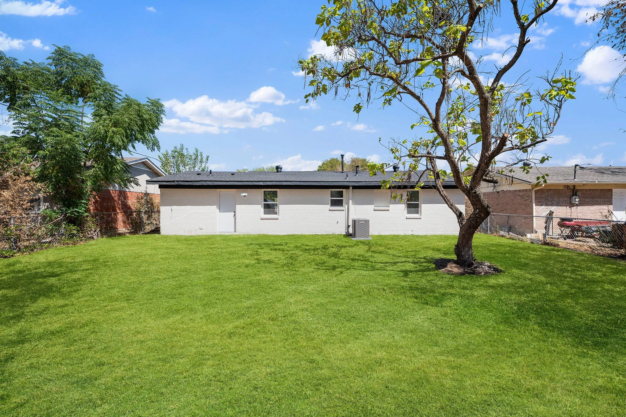 Single Family Residence For Sale in Tarrant County , 5508 Alter Drive, Fort Worth, Texas 76119, 4 Bedroom, 2 Bathroom, Garage spaces, 1,301 Sqft, built in 1960, mls#21374384, Real Estate Agent in Fort Worth, Homes For Sale in Tarrant county, Homes For Sale in Fort Worth, Realtor in Fort Worth Texas, Real Estate Brokerage Independent Realty Texas, Luminita Cordes Realtor