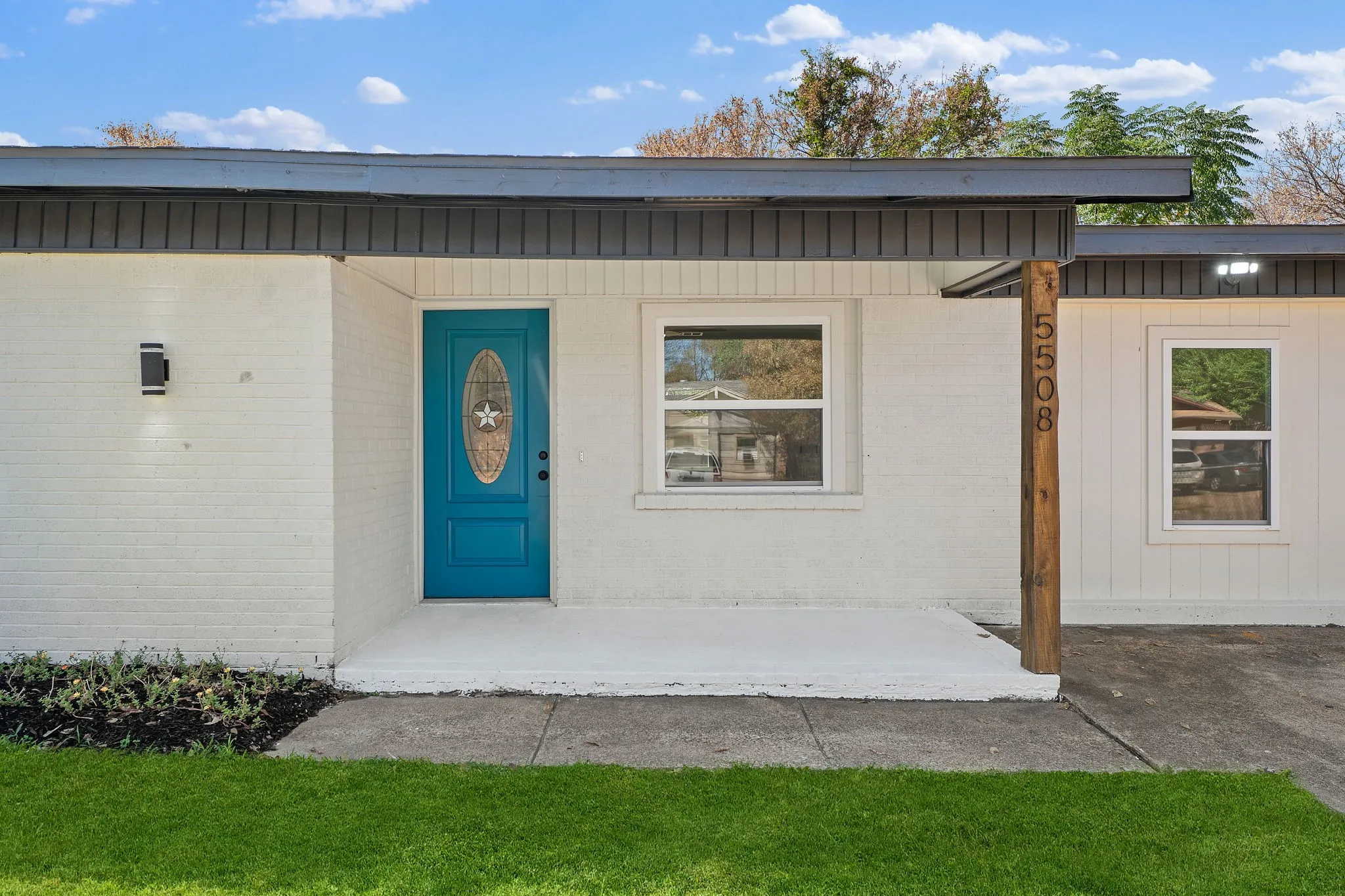 Single Family Residence For Sale in Tarrant County , 5508 Alter Drive, Fort Worth, Texas 76119, 4 Bedroom, 2 Bathroom, Garage spaces, 1,301 Sqft, built in 1960, mls#21374384, Real Estate Agent in Fort Worth, Homes For Sale in Tarrant county, Homes For Sale in Fort Worth, Realtor in Fort Worth Texas, Real Estate Brokerage Independent Realty Texas, Luminita Cordes Realtor