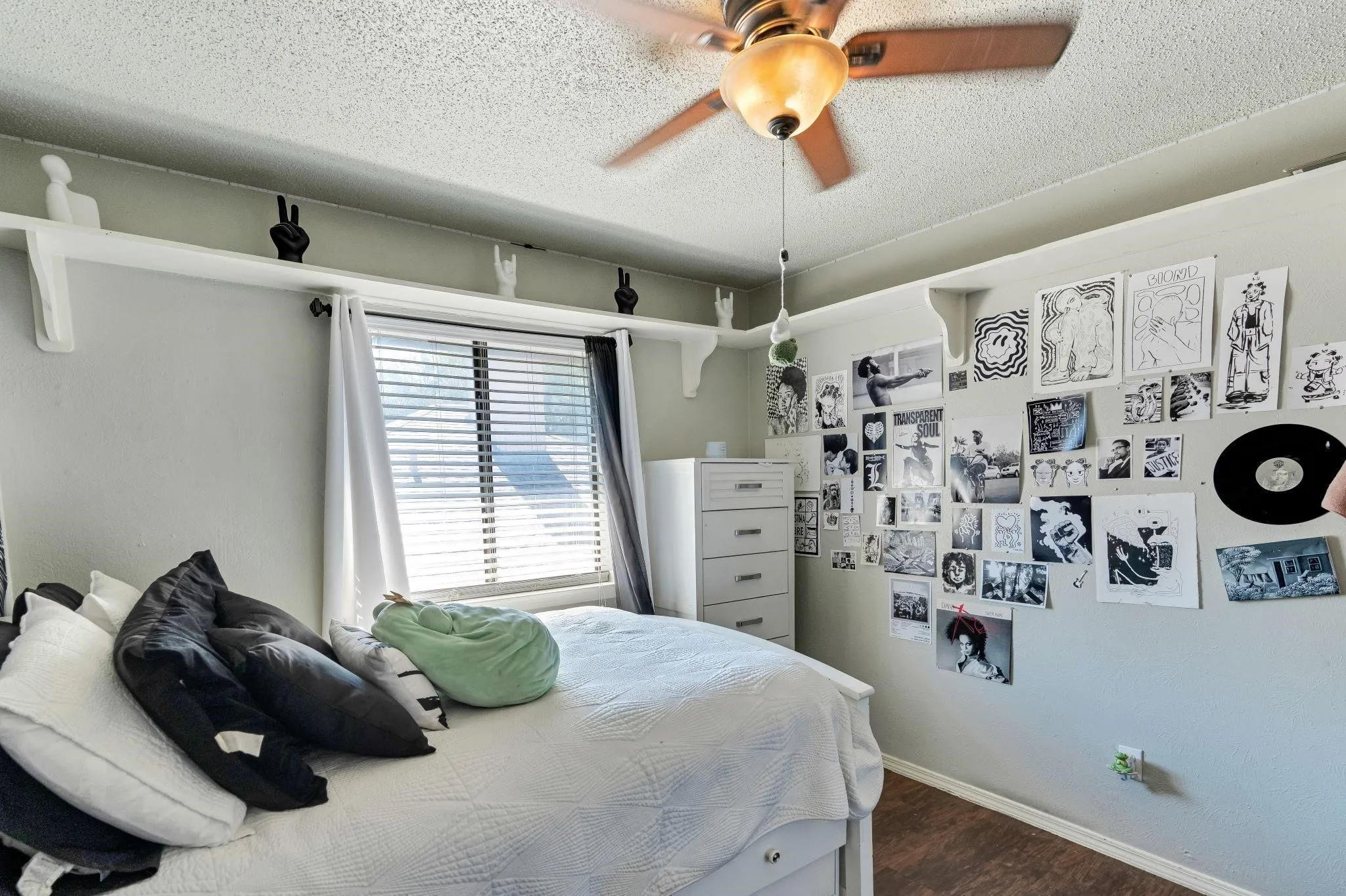 Single Family Residence For Rent in Dallas County , 4018 Smartt Street, Rowlett, Texas 75088, 4 Bedroom, 3 Bathroom, 2 Garage spaces, 1,907 Sqft, built in 1985, mls#21387036, Real Estate Agent in Rowlett, Homes For Rent in Dallas county, Homes For Rent in Rowlett, Realtor in Rowlett Texas, Real Estate Brokerage Independent Realty Texas, Luminita Cordes Realtor