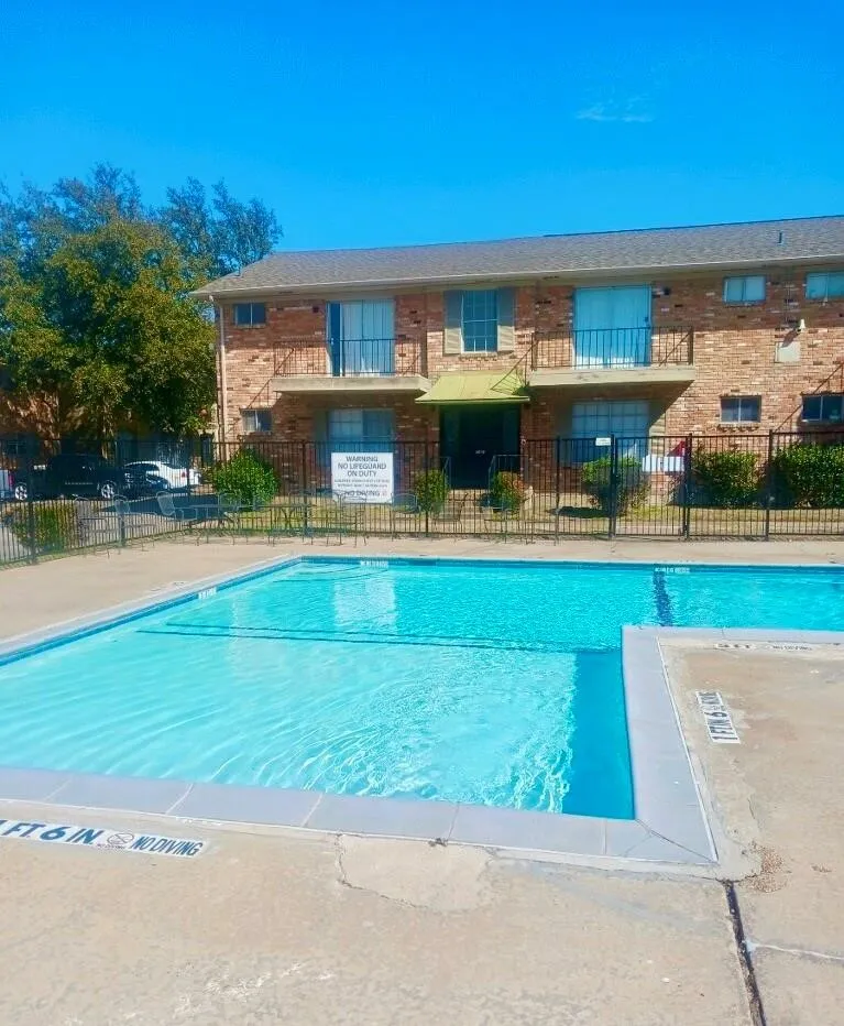 Condominium For Rent in Dallas County , 3616 Parkridge Drive 108, Dallas, Texas 75234, 2 Bedroom, 2 Bathroom, Garage spaces, 980 Sqft, built in 1982, mls#21387038, Real Estate Agent in Dallas, Homes For Rent in Dallas county, Homes For Rent in Dallas, Realtor in Dallas Texas, Real Estate Brokerage Independent Realty Texas, Luminita Cordes Realtor