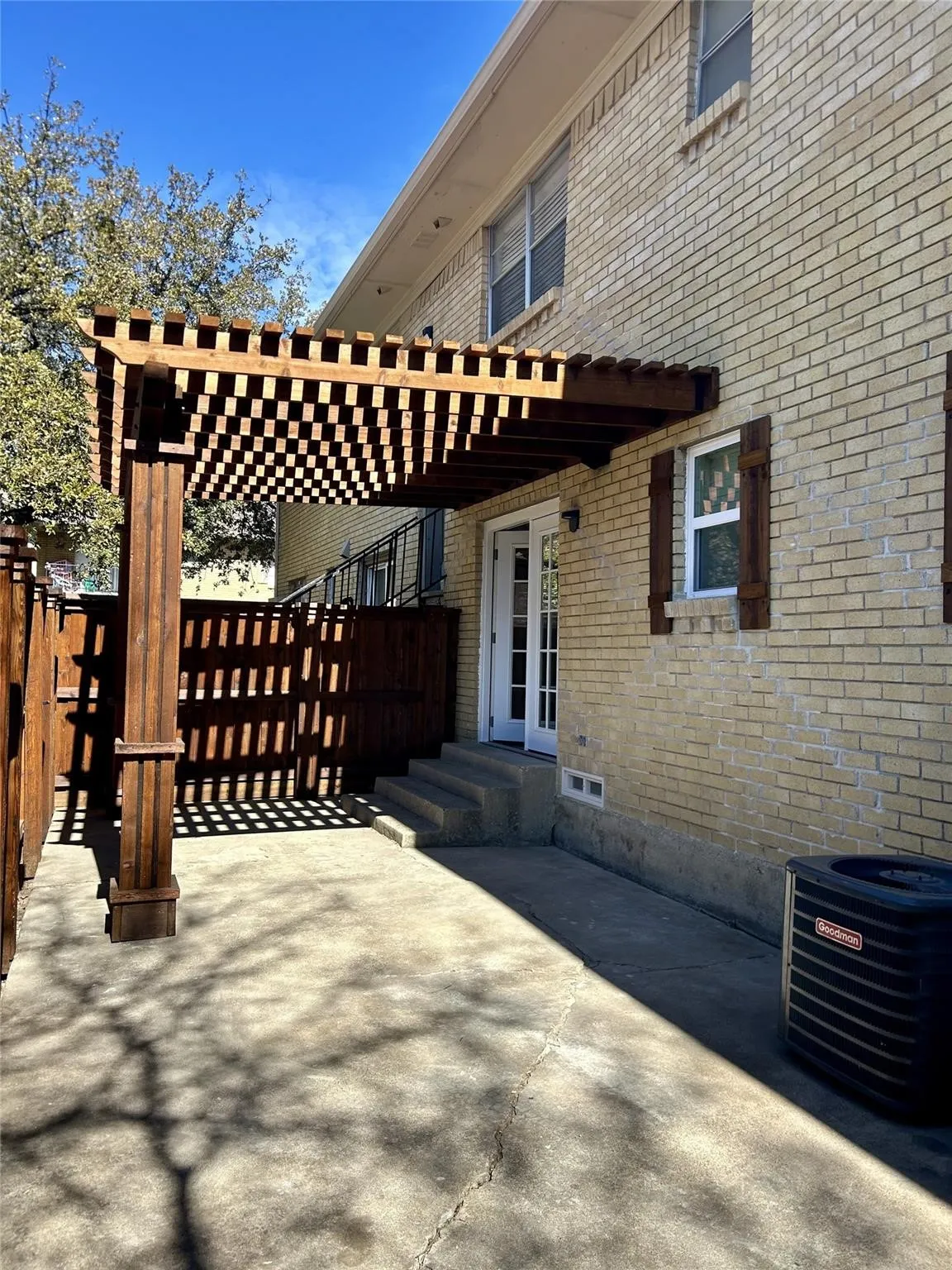 Condominium For Rent in Dallas County , 3616 Parkridge Drive 108, Dallas, Texas 75234, 2 Bedroom, 2 Bathroom, Garage spaces, 980 Sqft, built in 1982, mls#21387038, Real Estate Agent in Dallas, Homes For Rent in Dallas county, Homes For Rent in Dallas, Realtor in Dallas Texas, Real Estate Brokerage Independent Realty Texas, Luminita Cordes Realtor