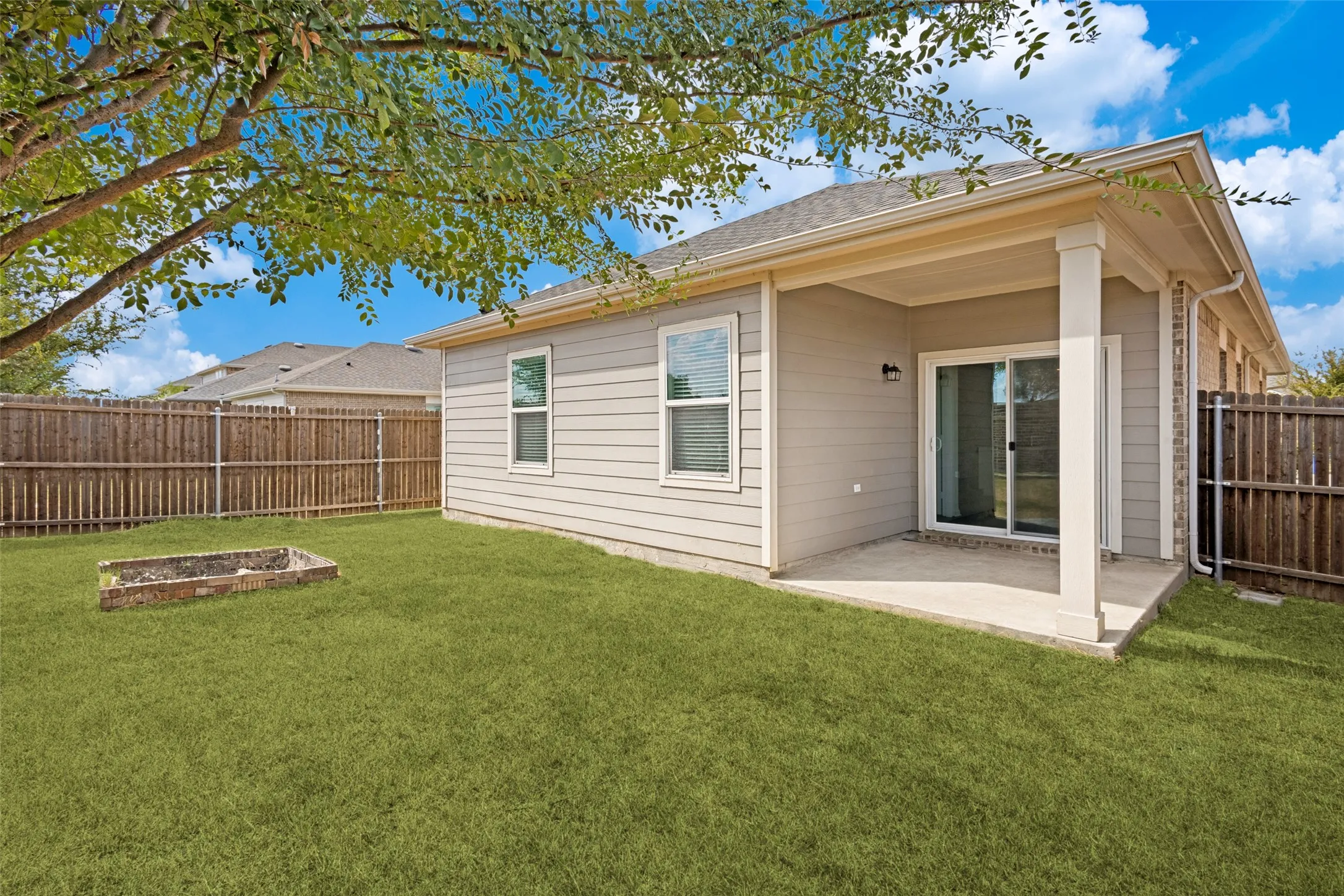 Single Family Residence For Rent in Collin County , 421 Covington Cove, Princeton, Texas 75407, 3 Bedroom, 2 Bathroom, 2 Garage spaces, 1,437 Sqft, built in 2021, mls#21380373, Real Estate Agent in Princeton, Homes For Rent in Collin county, Homes For Rent in Princeton, Realtor in Princeton Texas, Real Estate Brokerage Independent Realty Texas, Luminita Cordes Realtor