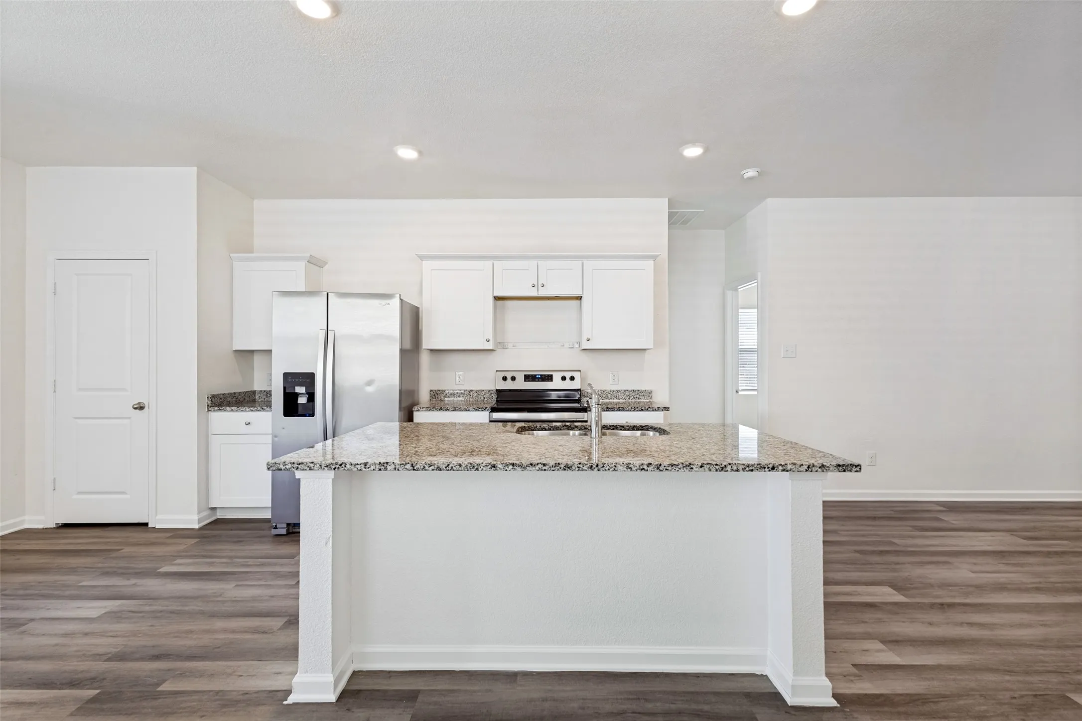 Single Family Residence For Rent in Collin County , 421 Covington Cove, Princeton, Texas 75407, 3 Bedroom, 2 Bathroom, 2 Garage spaces, 1,437 Sqft, built in 2021, mls#21380373, Real Estate Agent in Princeton, Homes For Rent in Collin county, Homes For Rent in Princeton, Realtor in Princeton Texas, Real Estate Brokerage Independent Realty Texas, Luminita Cordes Realtor