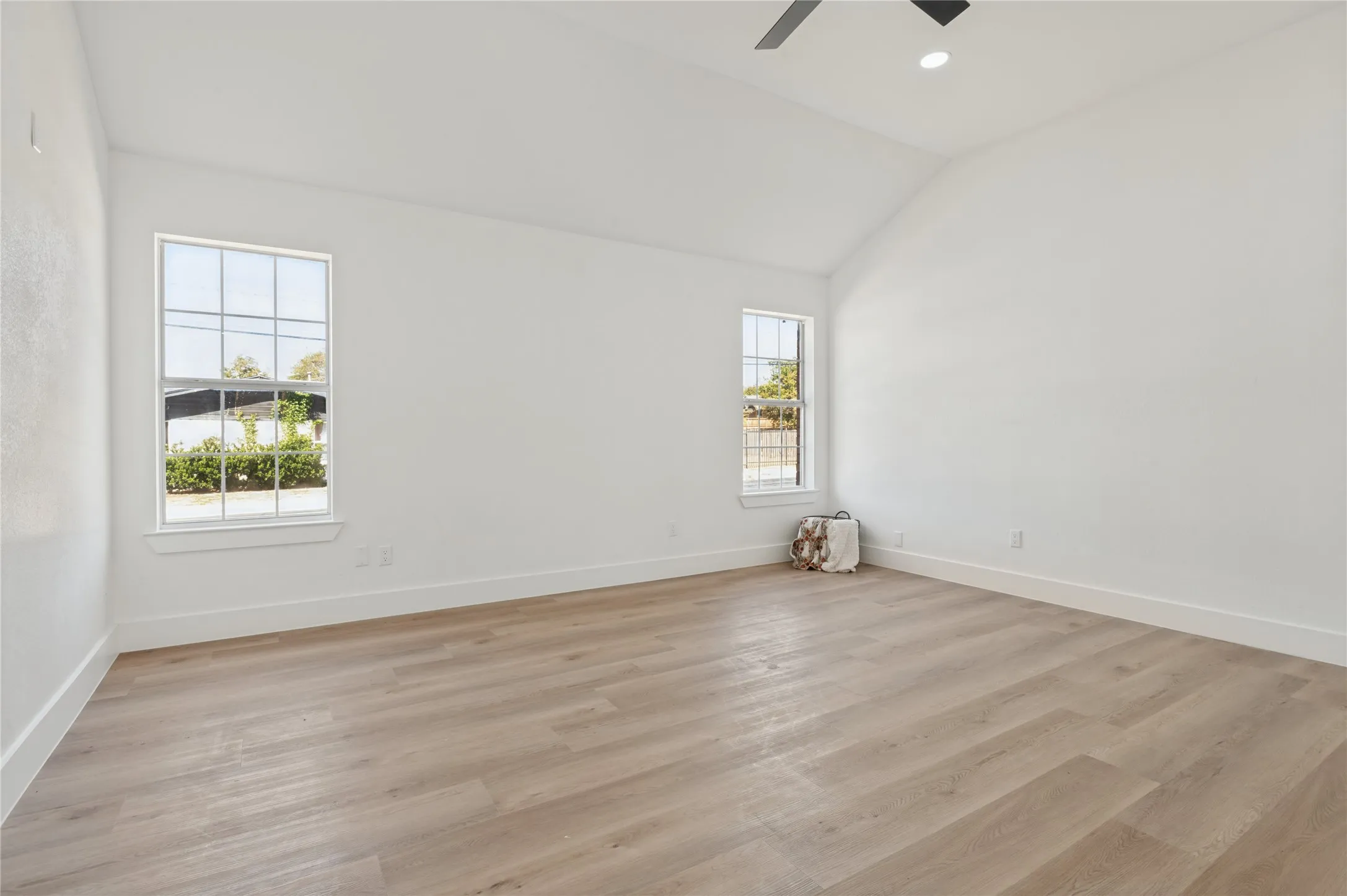 Single Family Residence For Sale in Dallas County , 1838 San Antonio Street, Grand Prairie, Texas 75051, 4 Bedroom, 2 Bathroom, 2 Garage spaces, 1,360 Sqft, built in 1997, mls#21387043, Real Estate Agent in Grand Prairie, Homes For Sale in Dallas county, Homes For Sale in Grand Prairie, Realtor in Grand Prairie Texas, Real Estate Brokerage Independent Realty Texas, Luminita Cordes Realtor