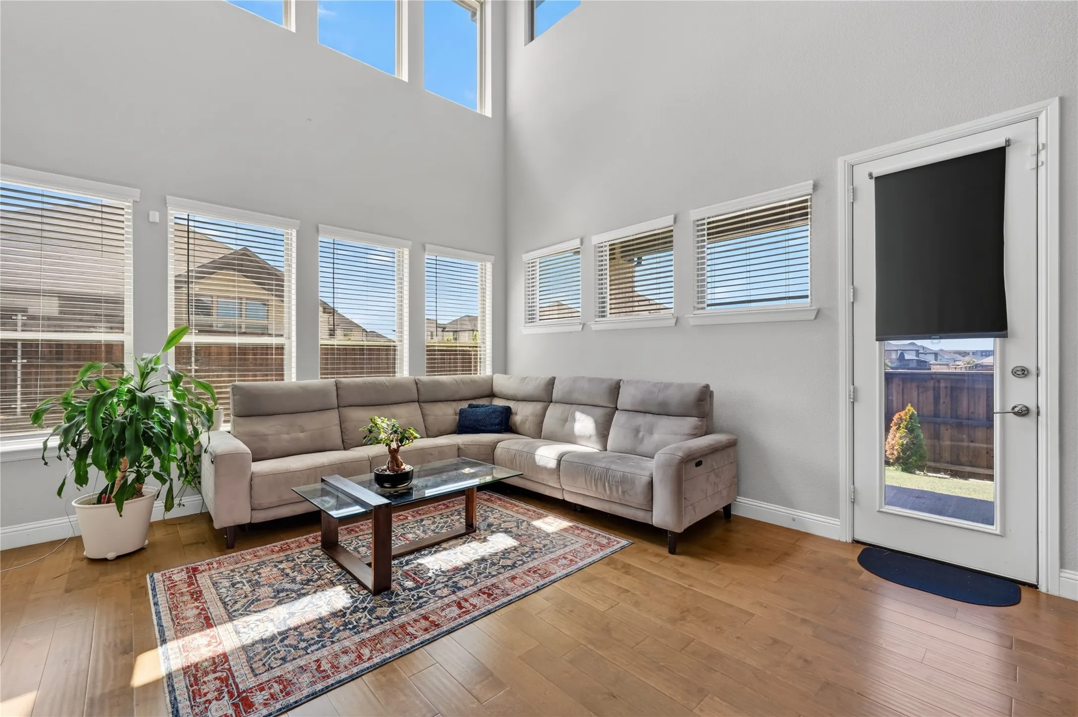 Single Family Residence For Rent in Collin County , 853 Calusa Drive, Allen, Texas 75013, 5 Bedroom, 4 Bathroom, 2 Garage spaces, 3,385 Sqft, built in 2022, mls#21387044, Real Estate Agent in Allen, Homes For Rent in Collin county, Homes For Rent in Allen, Realtor in Allen Texas, Real Estate Brokerage Independent Realty Texas, Luminita Cordes Realtor