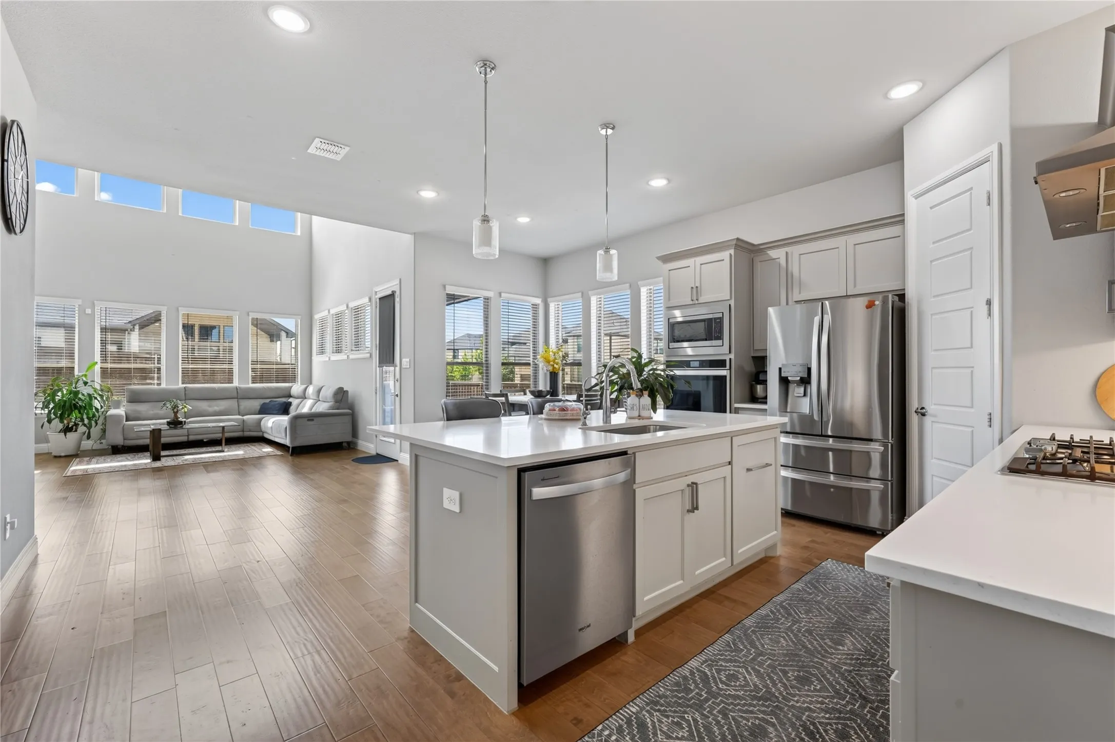 Single Family Residence For Rent in Collin County , 853 Calusa Drive, Allen, Texas 75013, 5 Bedroom, 4 Bathroom, 2 Garage spaces, 3,385 Sqft, built in 2022, mls#21387044, Real Estate Agent in Allen, Homes For Rent in Collin county, Homes For Rent in Allen, Realtor in Allen Texas, Real Estate Brokerage Independent Realty Texas, Luminita Cordes Realtor