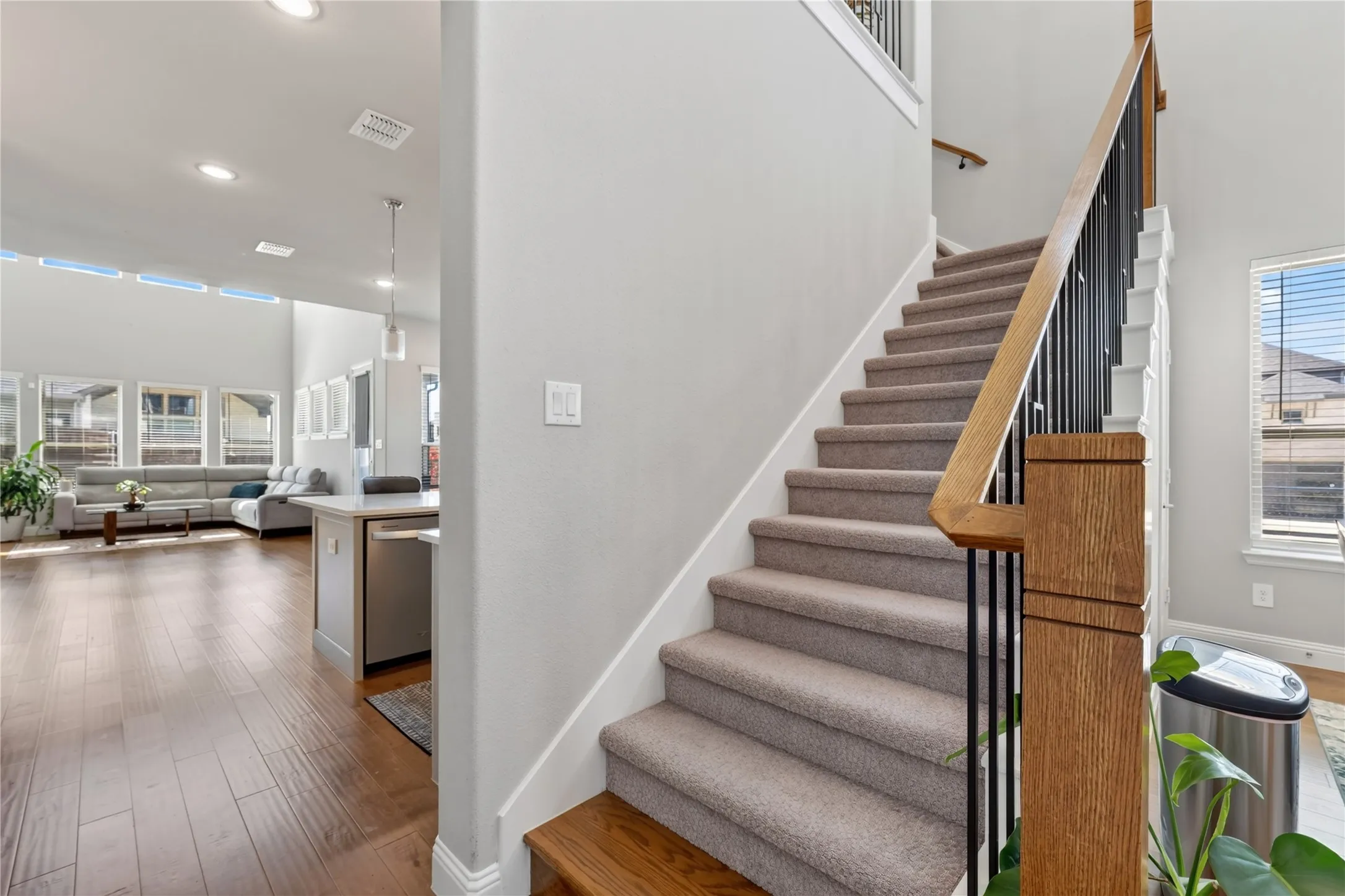 Single Family Residence For Rent in Collin County , 853 Calusa Drive, Allen, Texas 75013, 5 Bedroom, 4 Bathroom, 2 Garage spaces, 3,385 Sqft, built in 2022, mls#21387044, Real Estate Agent in Allen, Homes For Rent in Collin county, Homes For Rent in Allen, Realtor in Allen Texas, Real Estate Brokerage Independent Realty Texas, Luminita Cordes Realtor