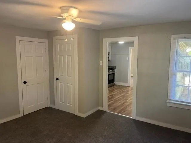 Single Family Residence For Sale in Fannin County , 611 E 10th Street, Bonham, Texas 75418, 2 Bedroom, 1 Bathroom, 1 Garage spaces, 934 Sqft, built in 1940, mls#21385637, Real Estate Agent in Bonham, Homes For Sale in Fannin county, Homes For Sale in Bonham, Realtor in Bonham Texas, Real Estate Brokerage Independent Realty Texas, Luminita Cordes Realtor