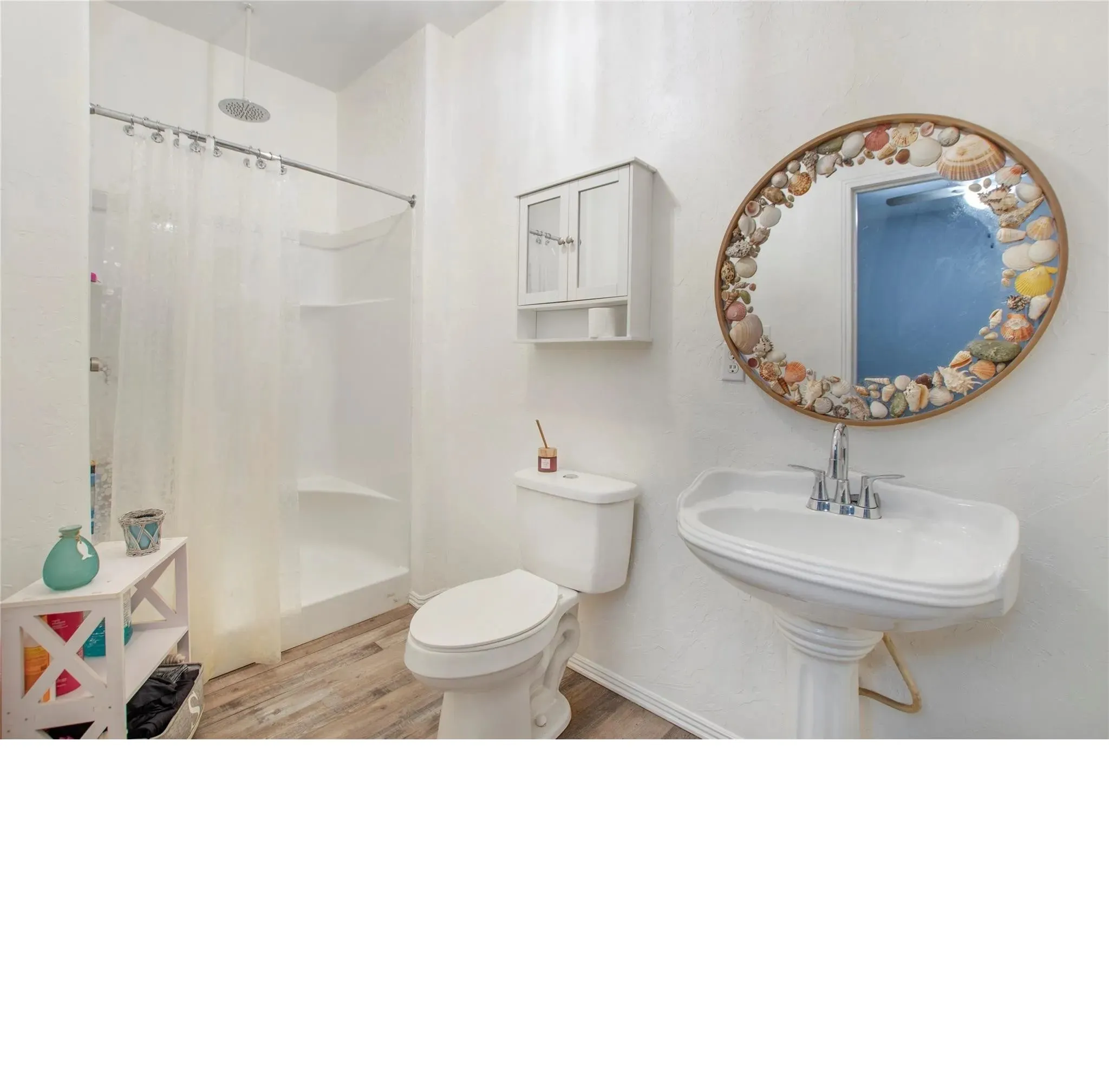 Single Family Residence For Rent in Henderson County , 166 INDIAN GAP, Mabank, Texas 75156, 6 Bedroom, 4 Bathroom, Garage spaces, 2,800 Sqft, built in 2021, mls#21387062, Real Estate Agent in Mabank, Homes For Rent in Henderson county, Homes For Rent in Mabank, Realtor in Mabank Texas, Real Estate Brokerage Independent Realty Texas, Luminita Cordes Realtor