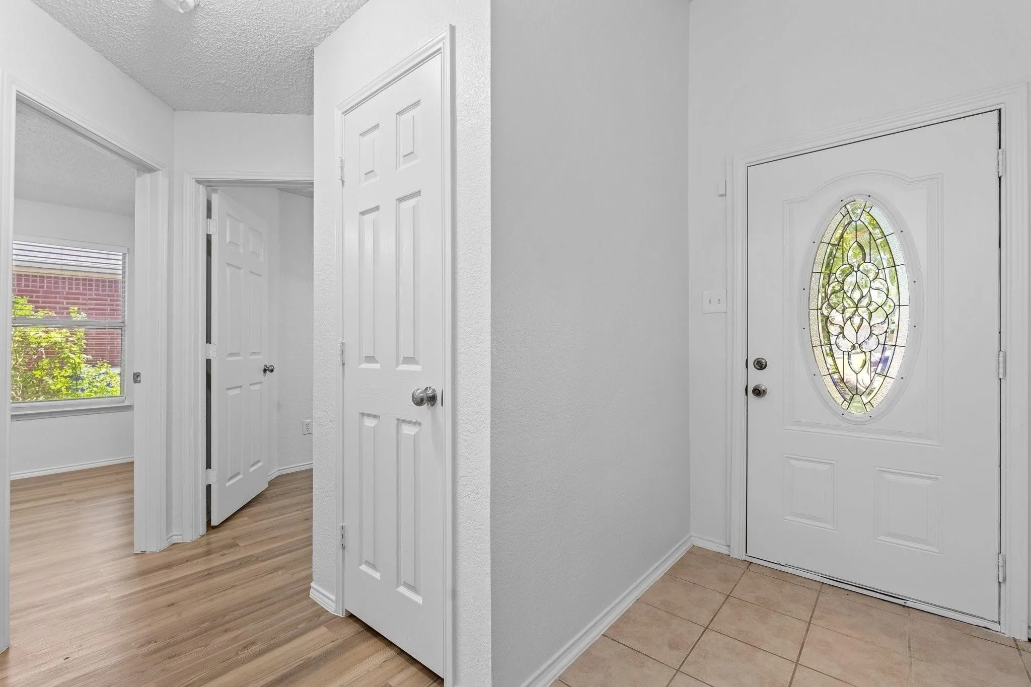 Single Family Residence For Sale in Kaufman County , 1132 Singletree Drive, Forney, Texas 75126, 4 Bedroom, 2 Bathroom, 1 Garage spaces, 1,902 Sqft, built in 2002, mls#21387063, Real Estate Agent in Forney, Homes For Sale in Kaufman county, Homes For Sale in Forney, Realtor in Forney Texas, Real Estate Brokerage Independent Realty Texas, Luminita Cordes Realtor