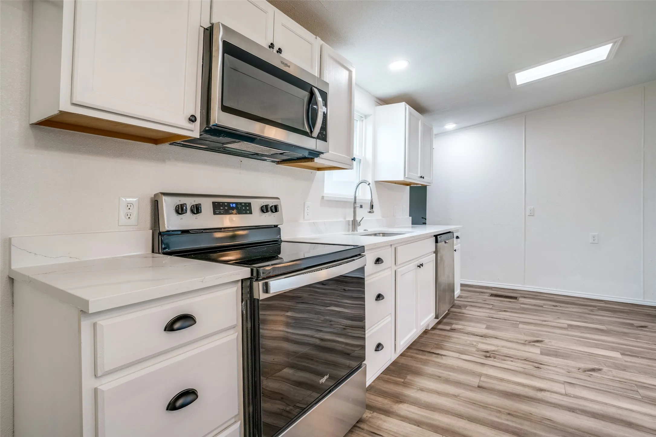 Manufactured Home For Sale in Collin County , 9695 Olive Street, Princeton, Texas 75407, 4 Bedroom, 2 Bathroom, Garage spaces, 1,344 Sqft, built in 1992, mls#21387064, Real Estate Agent in Princeton, Homes For Sale in Collin county, Homes For Sale in Princeton, Realtor in Princeton Texas, Real Estate Brokerage Independent Realty Texas, Luminita Cordes Realtor