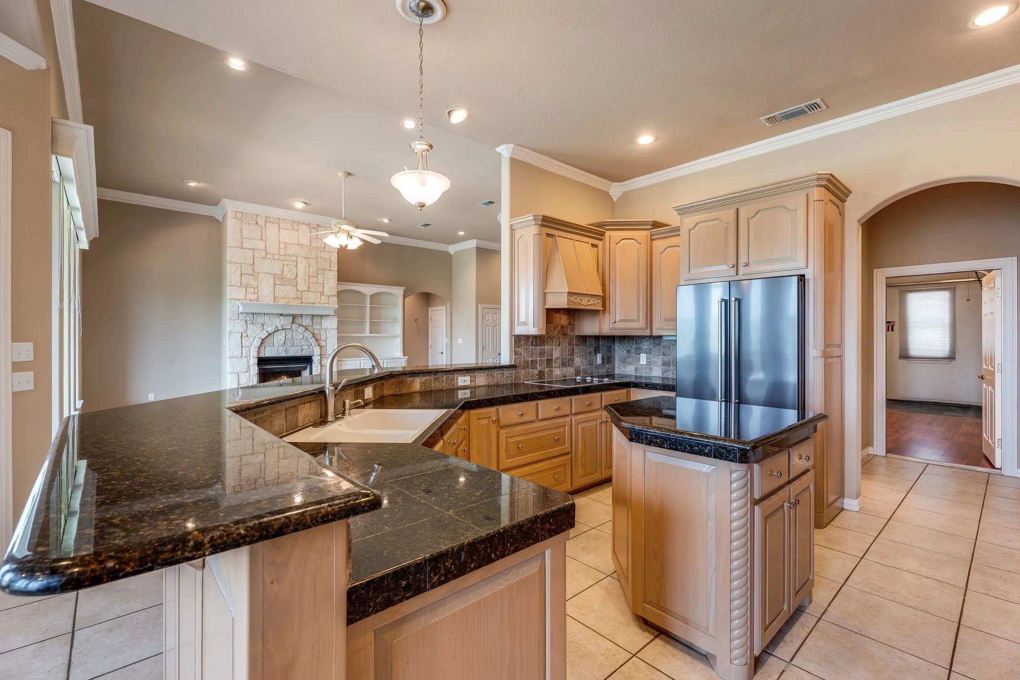 Single Family Residence For Rent in Hood County , 9520 Nutcracker Court, Granbury, Texas 76049, 2 Bedroom, 3 Bathroom, 2 Garage spaces, 2,782 Sqft, built in 2001, mls#21384441, Real Estate Agent in Granbury, Homes For Rent in Hood county, Homes For Rent in Granbury, Realtor in Granbury Texas, Real Estate Brokerage Independent Realty Texas, Luminita Cordes Realtor