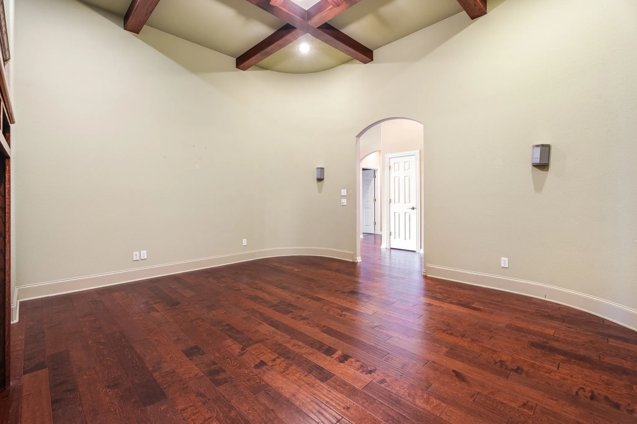 Single Family Residence For Rent in Hood County , 9520 Nutcracker Court, Granbury, Texas 76049, 2 Bedroom, 3 Bathroom, 2 Garage spaces, 2,782 Sqft, built in 2001, mls#21384441, Real Estate Agent in Granbury, Homes For Rent in Hood county, Homes For Rent in Granbury, Realtor in Granbury Texas, Real Estate Brokerage Independent Realty Texas, Luminita Cordes Realtor